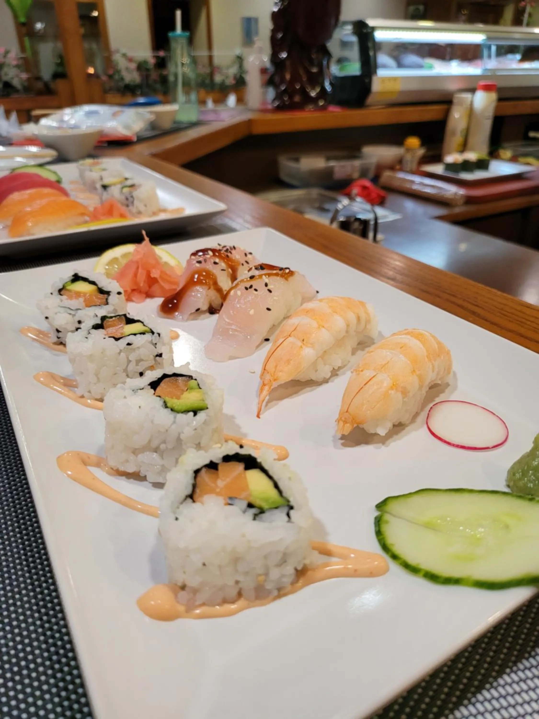 Restaurant/places to eat in Dinh Residence