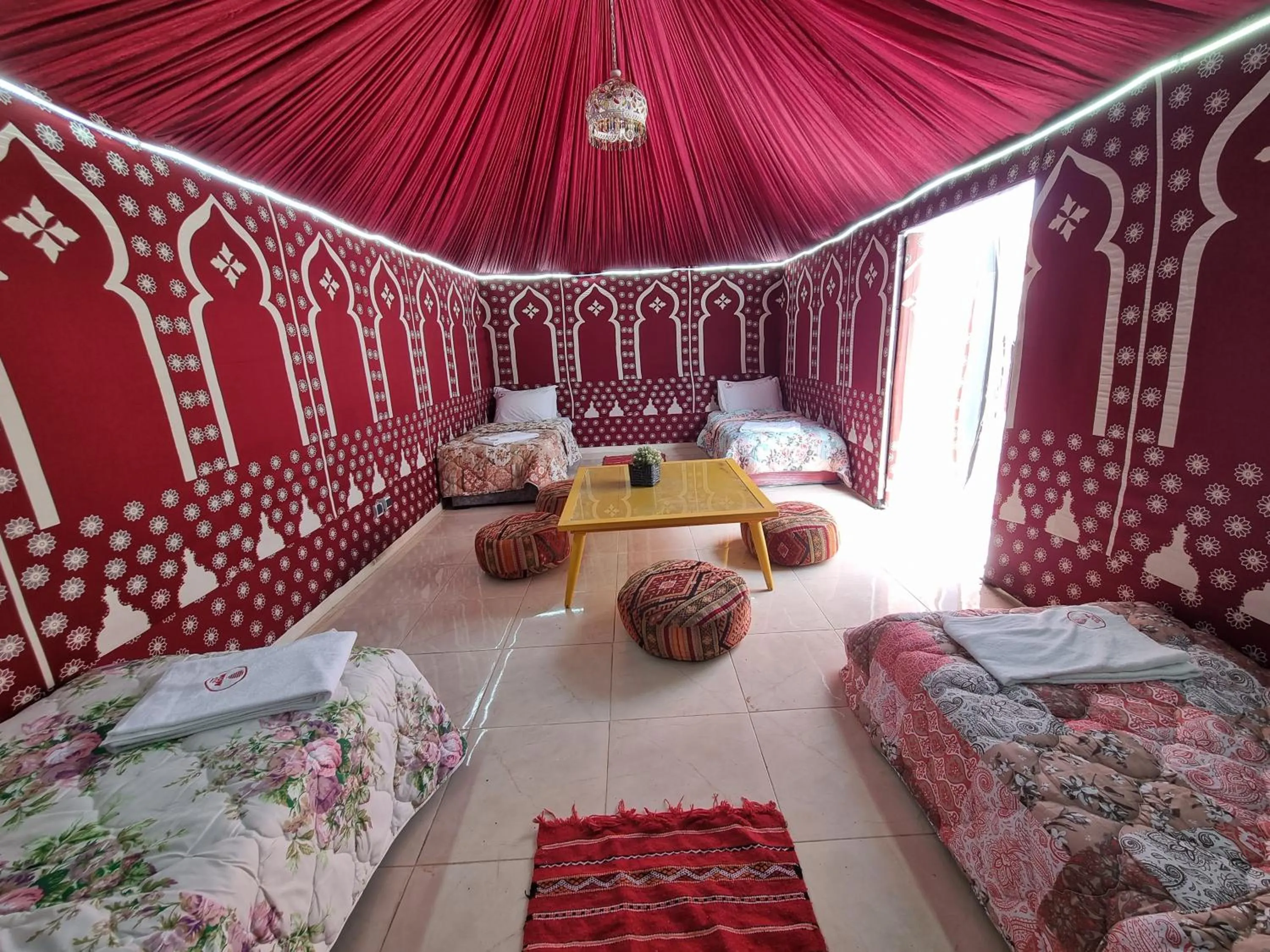 Photo of the whole room, Bed in Hotel WOW