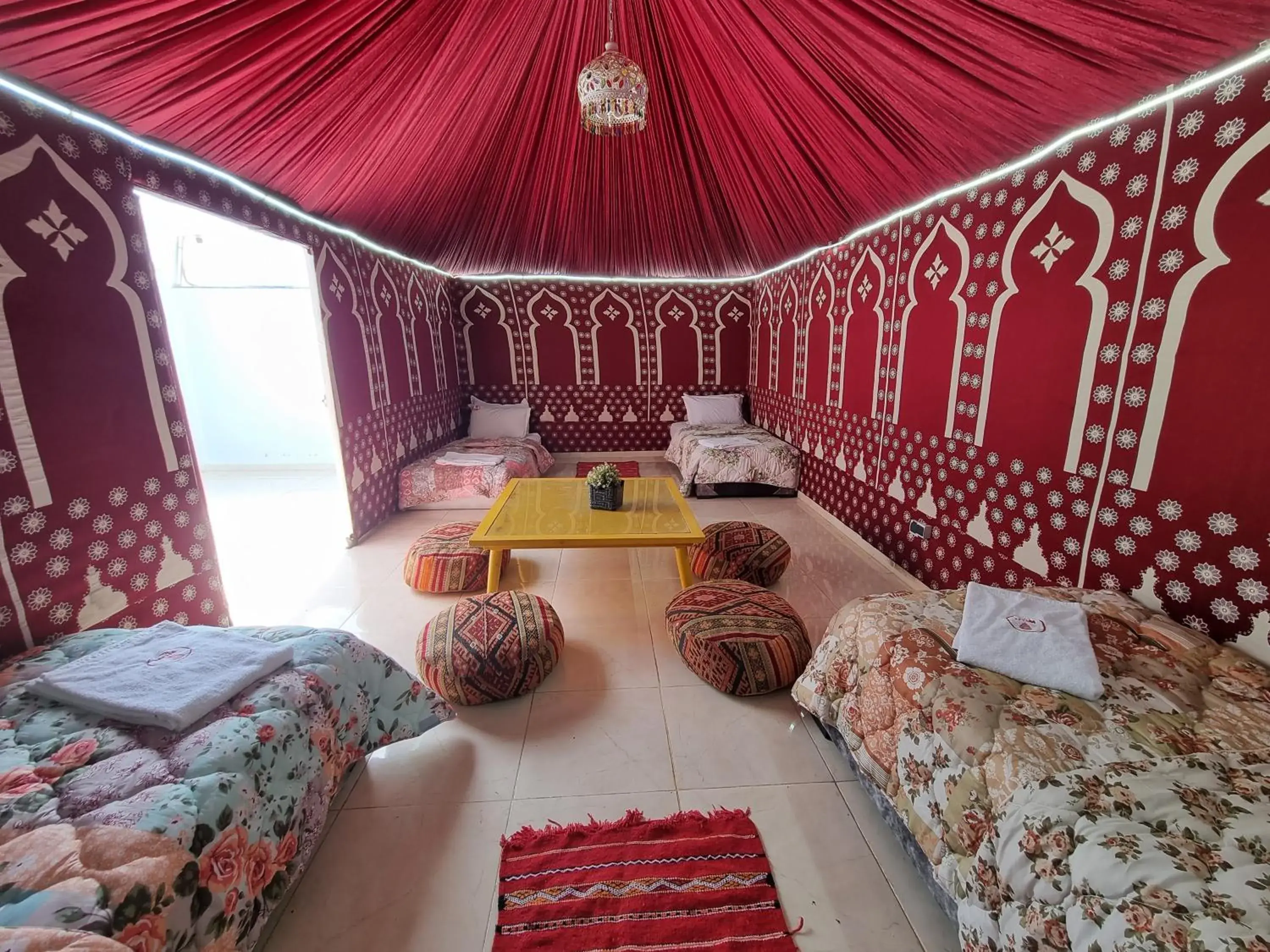 Single Bed in 4-Bed Tent in Hotel WOW Single Bed in 4-Bed Tent in Hotel WOW