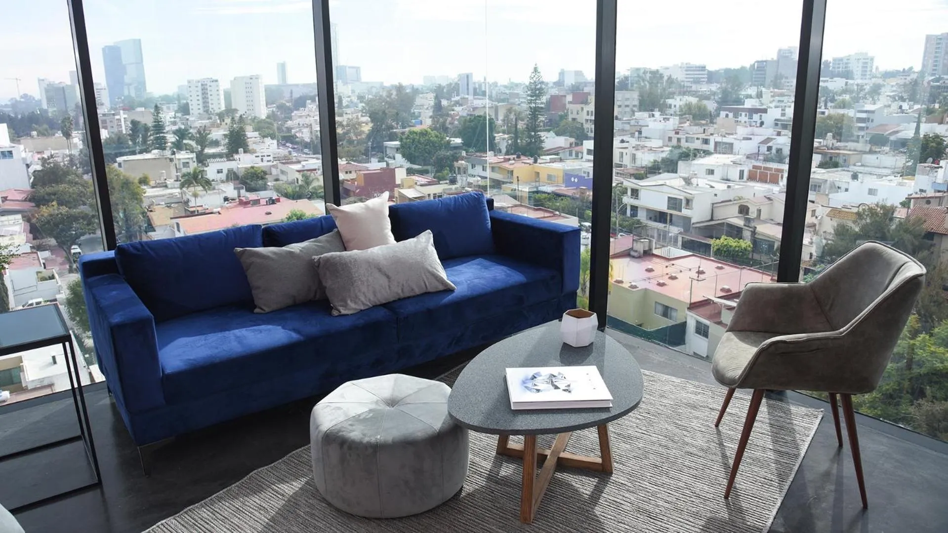 Living room in Suites BQ