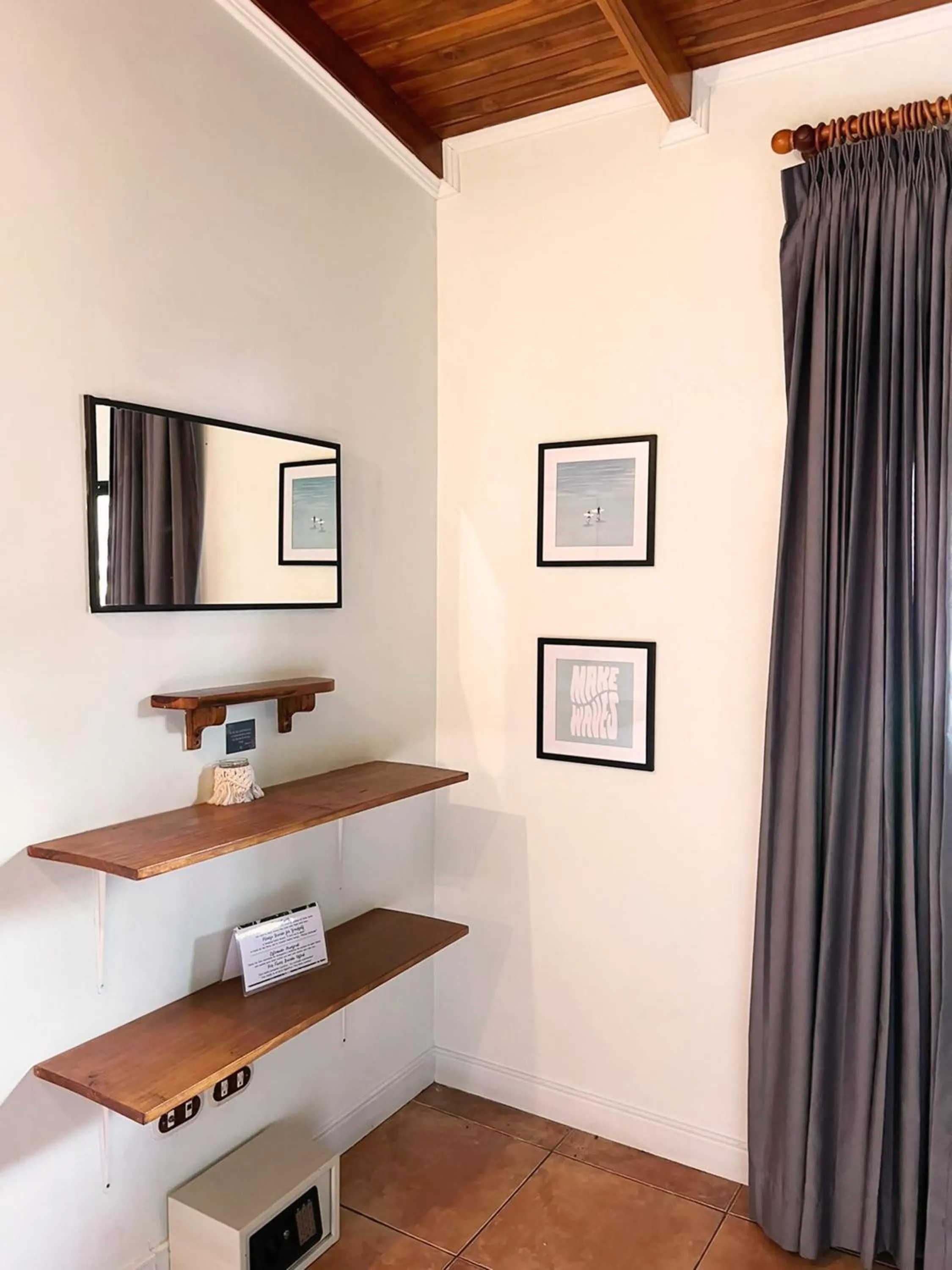 Bedroom in Point Break Santa Teresa