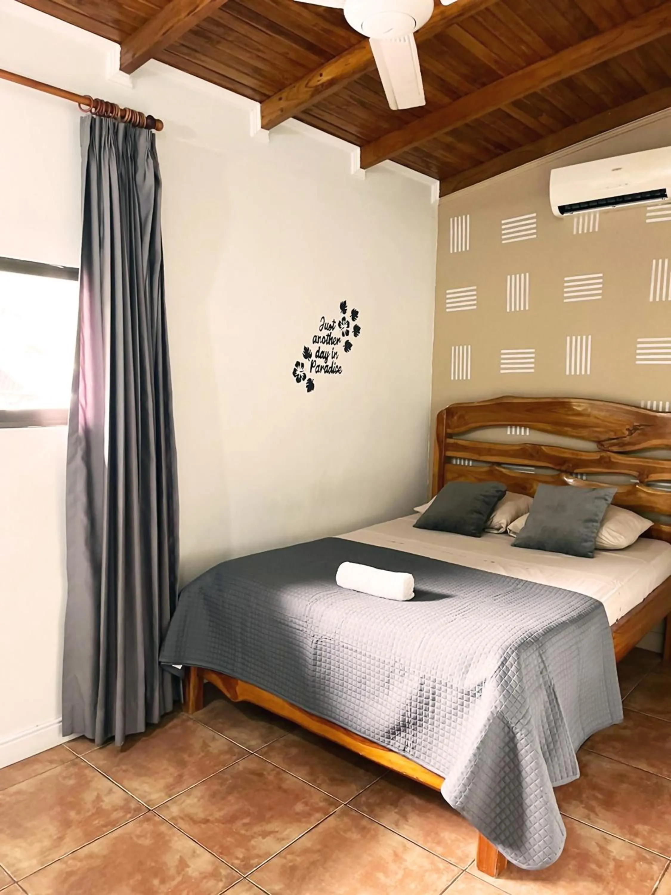 Bed in Point Break Santa Teresa