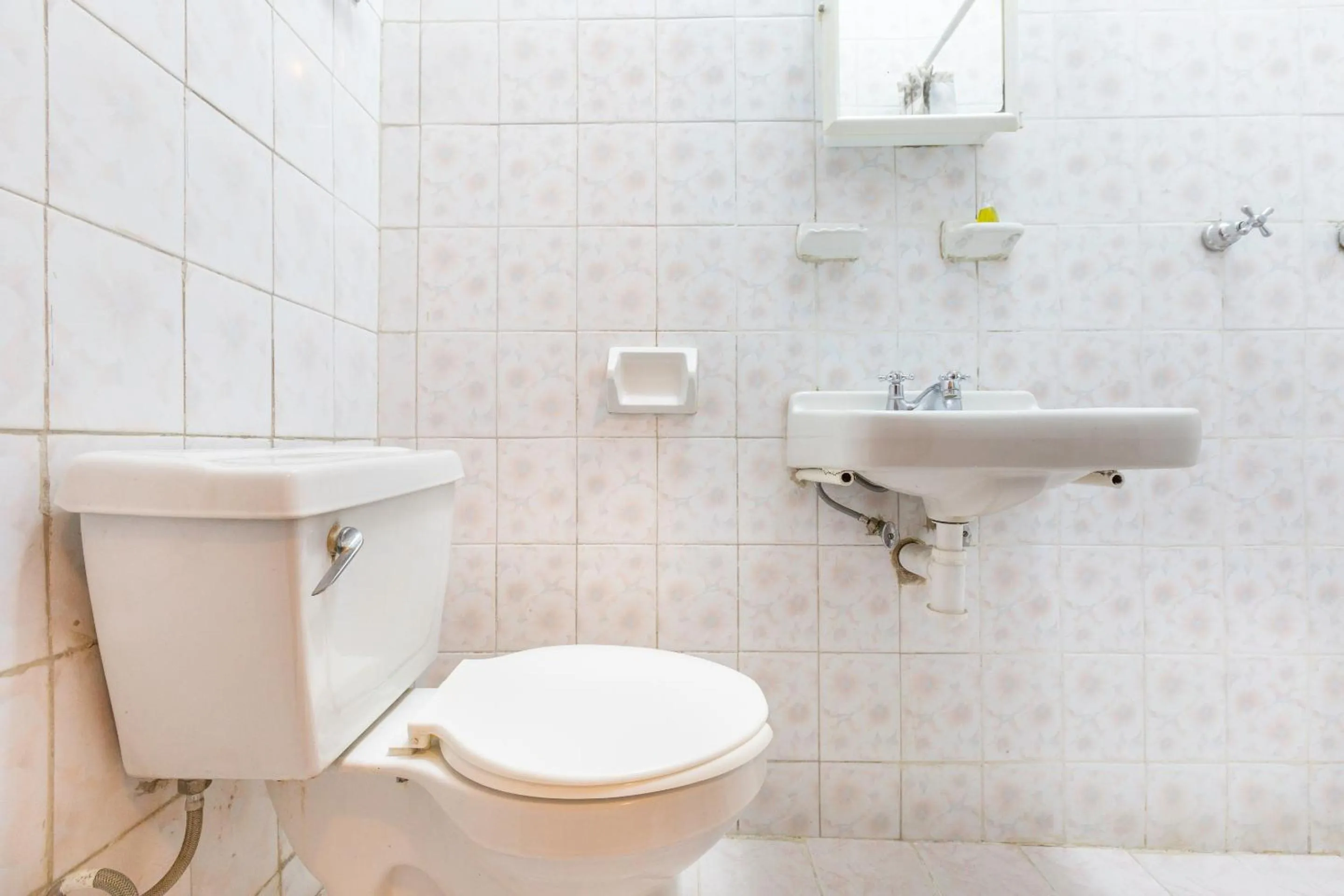Bathroom in Capital O Posada La Casa De La Tia, Oaxaca