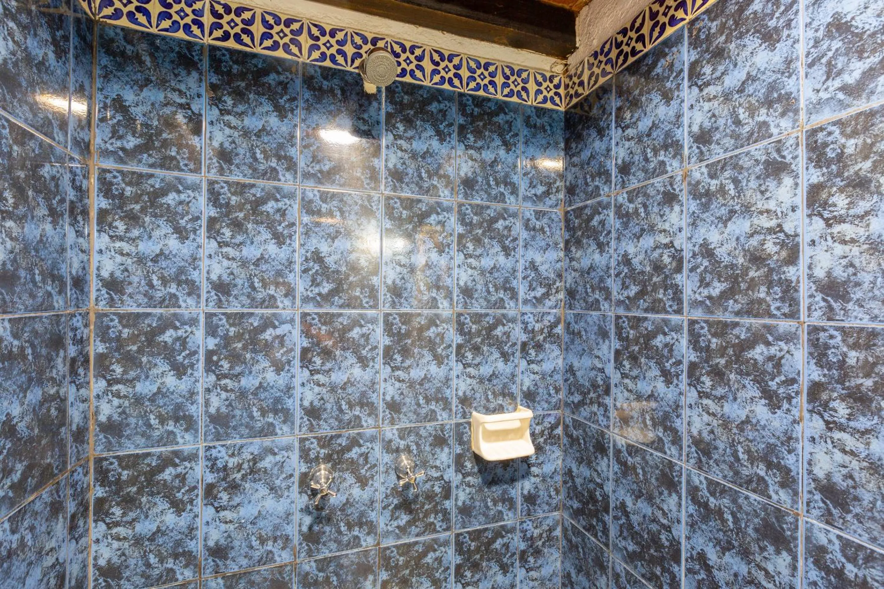 Bathroom in Capital O Posada La Casa De La Tia, Oaxaca