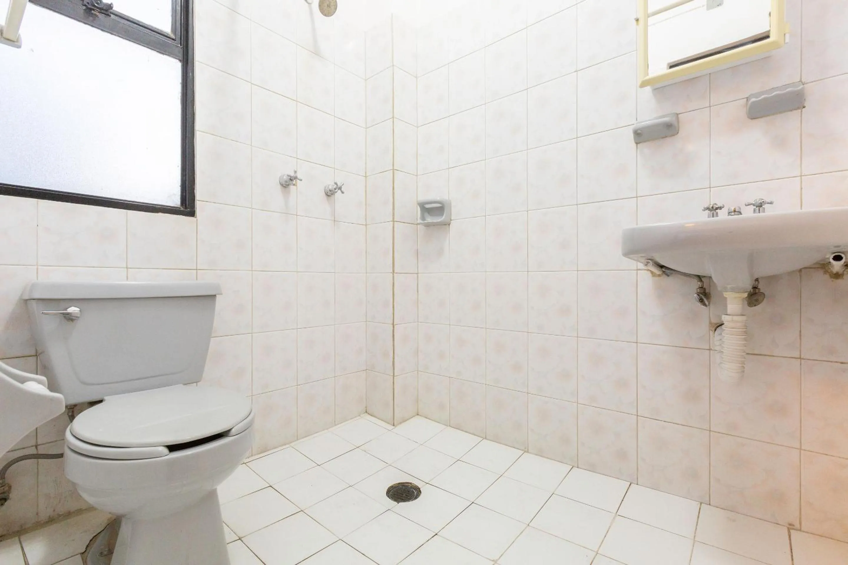 Bathroom in Capital O Posada La Casa De La Tia, Oaxaca