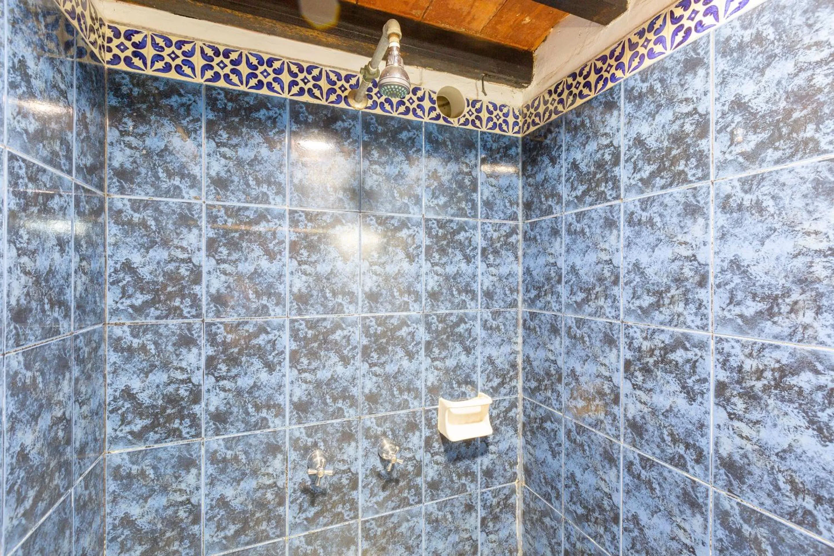 Bathroom in Capital O Posada La Casa De La Tia, Oaxaca