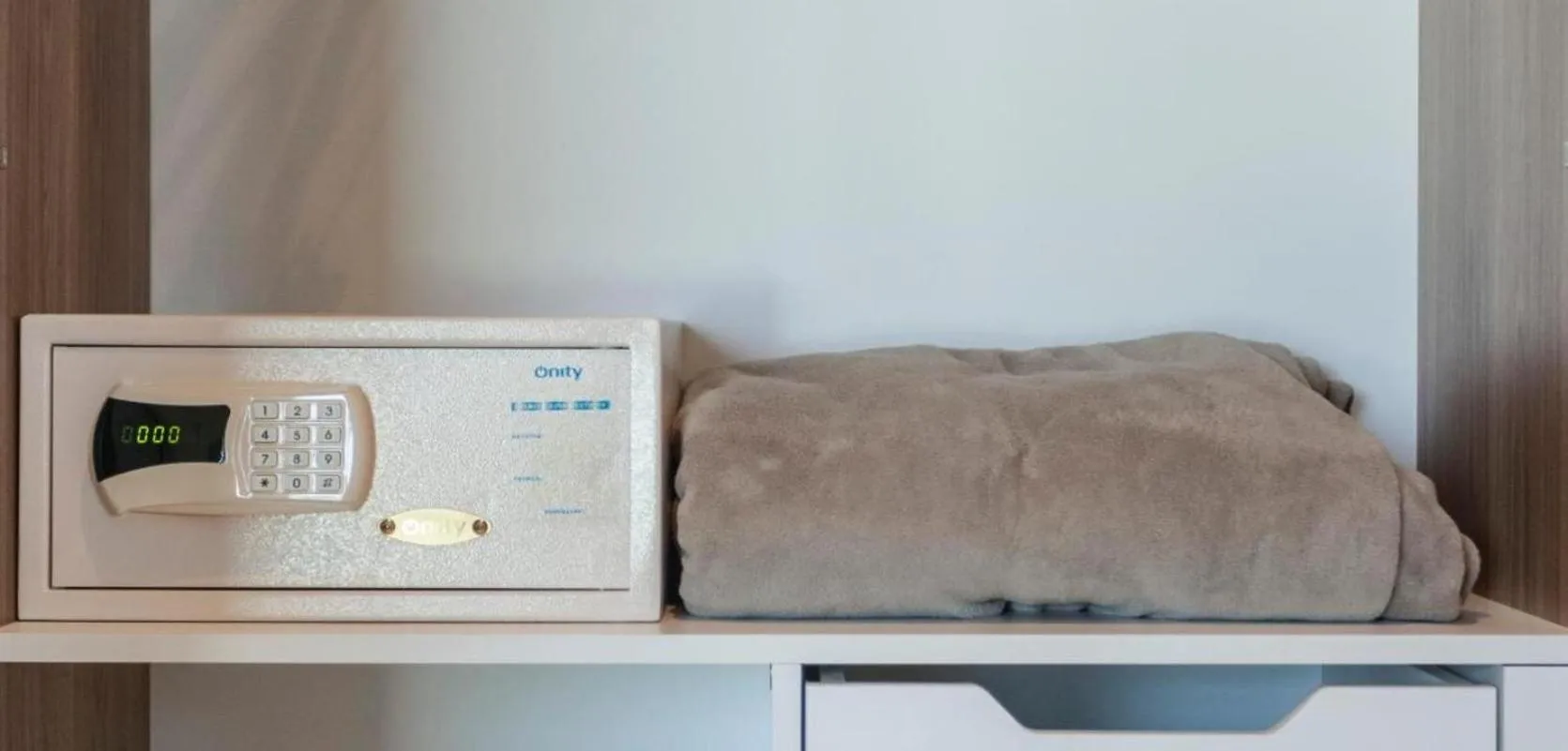 safe in RIO STAY FLAT