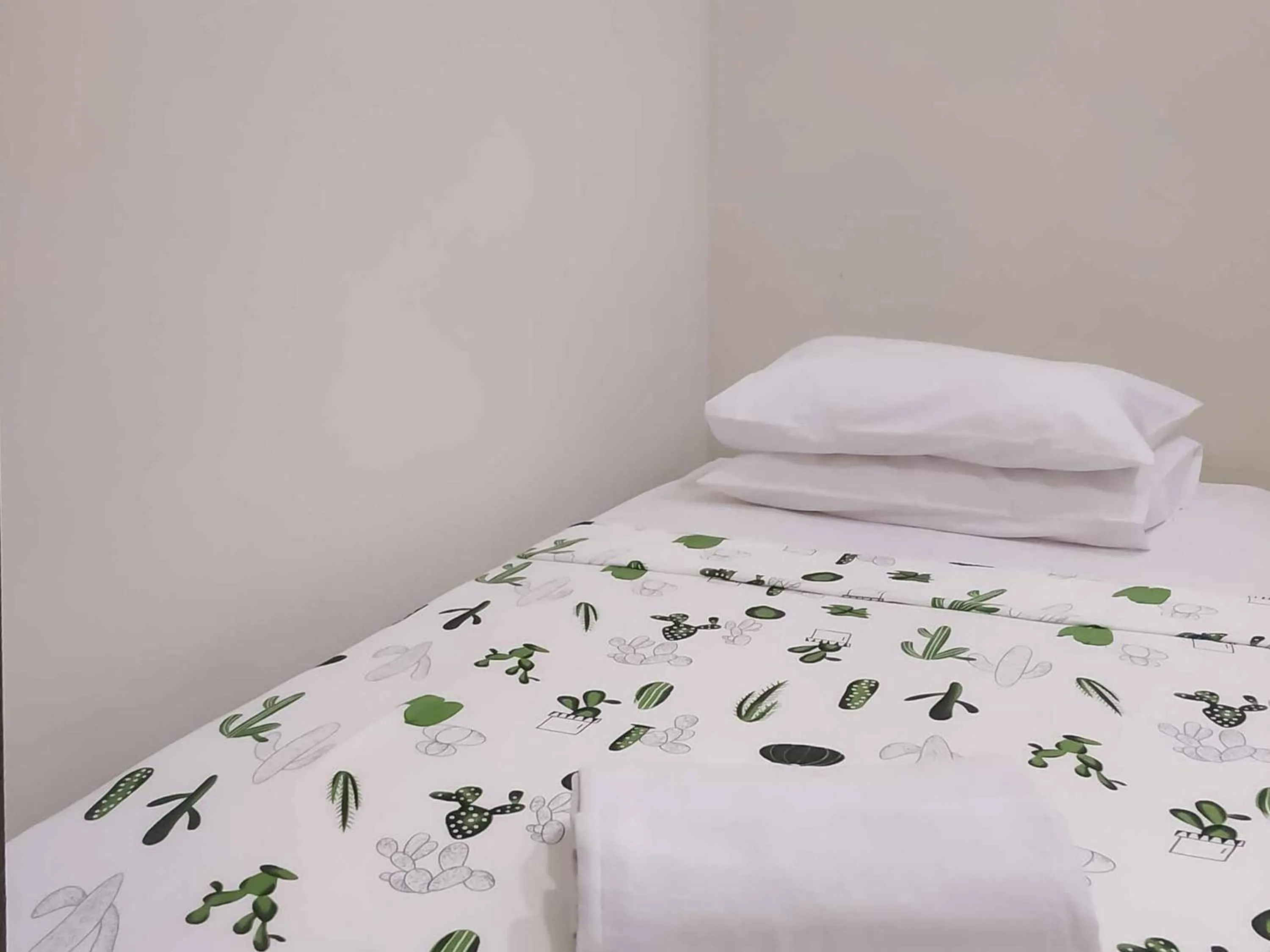 Bed in Avalon Karawaci Mitra RedDoorz