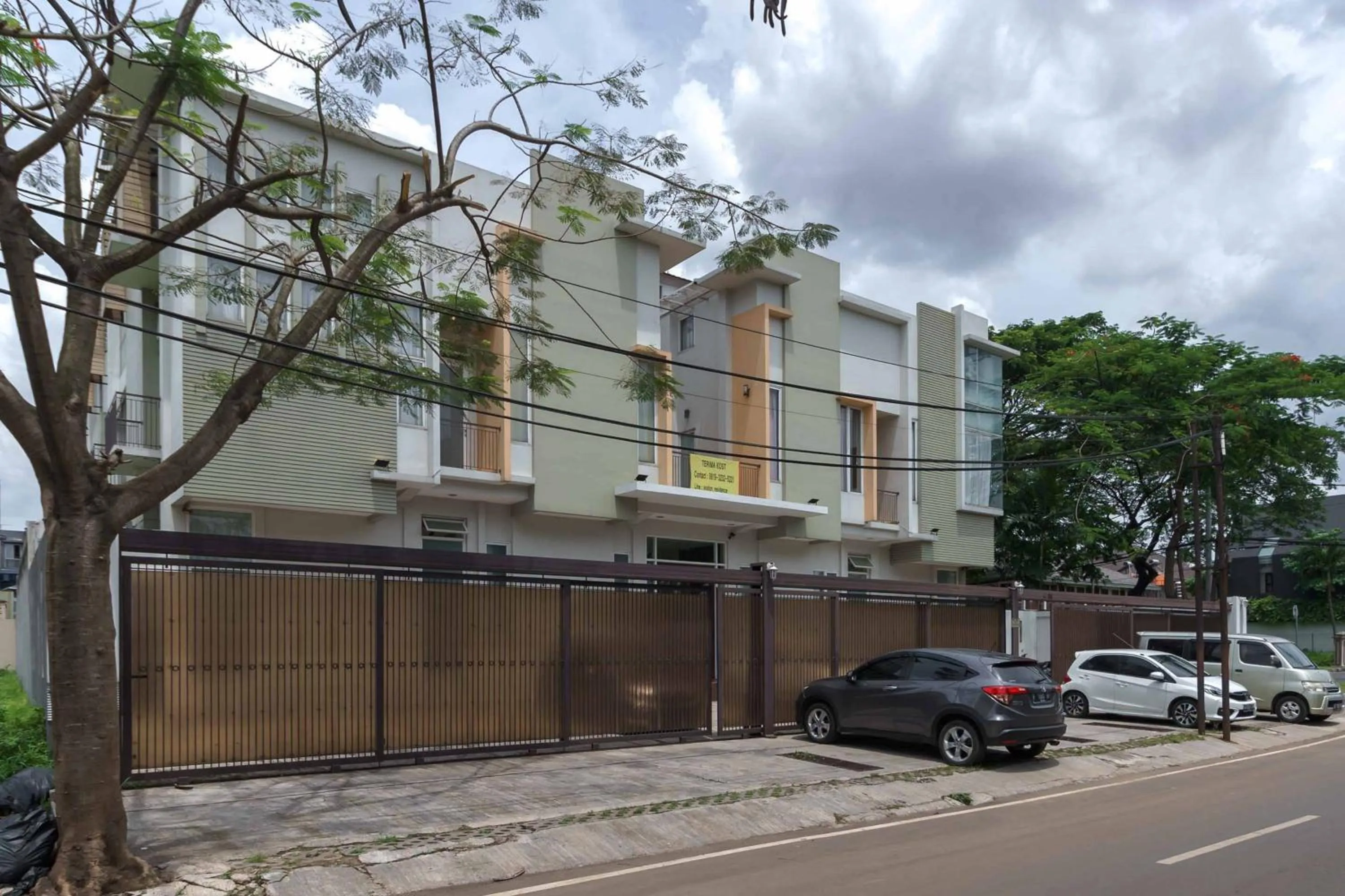 Avalon Karawaci Mitra RedDoorz