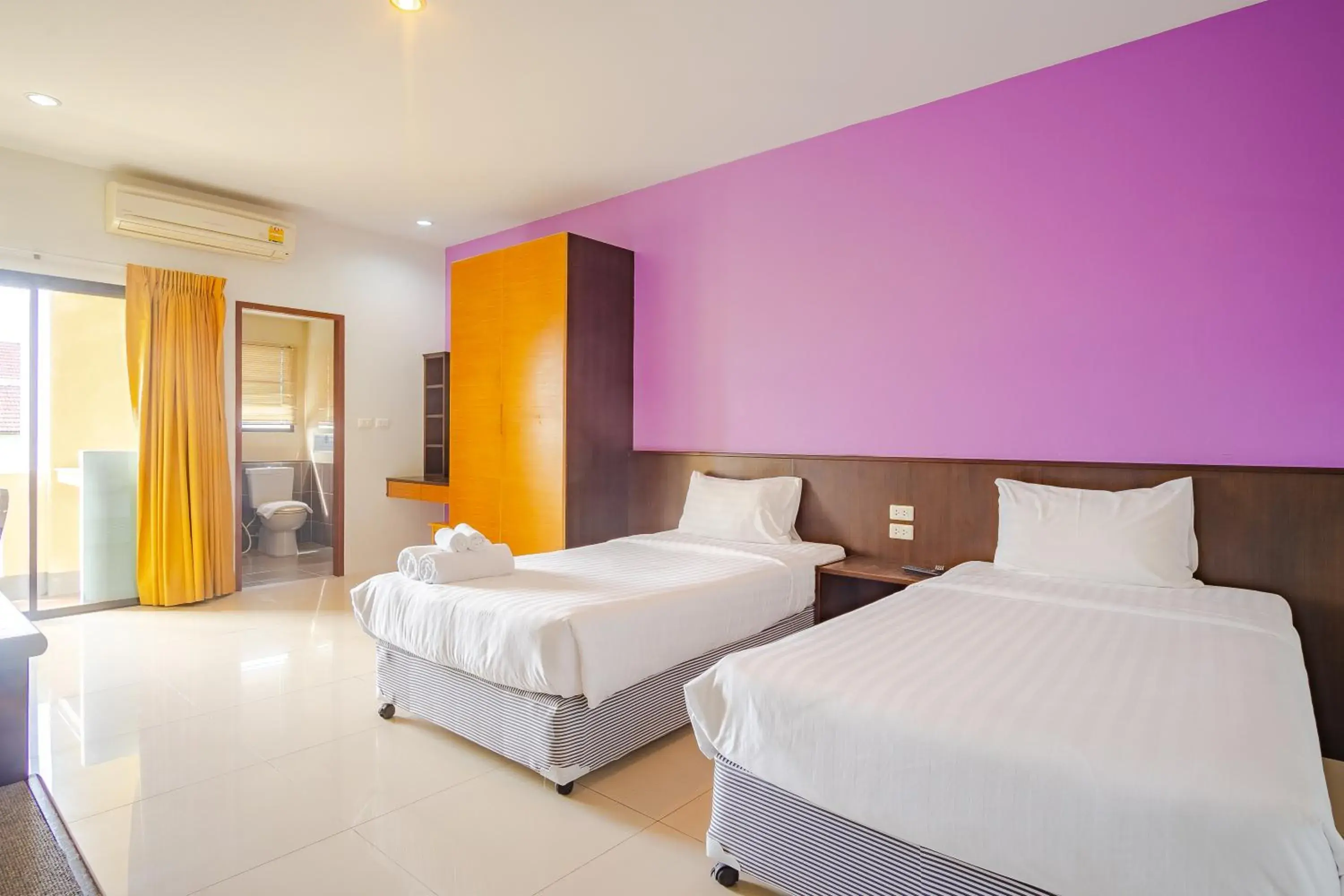 Standard Twin Room in AJ Residence Standard Twin Room in AJ Residence