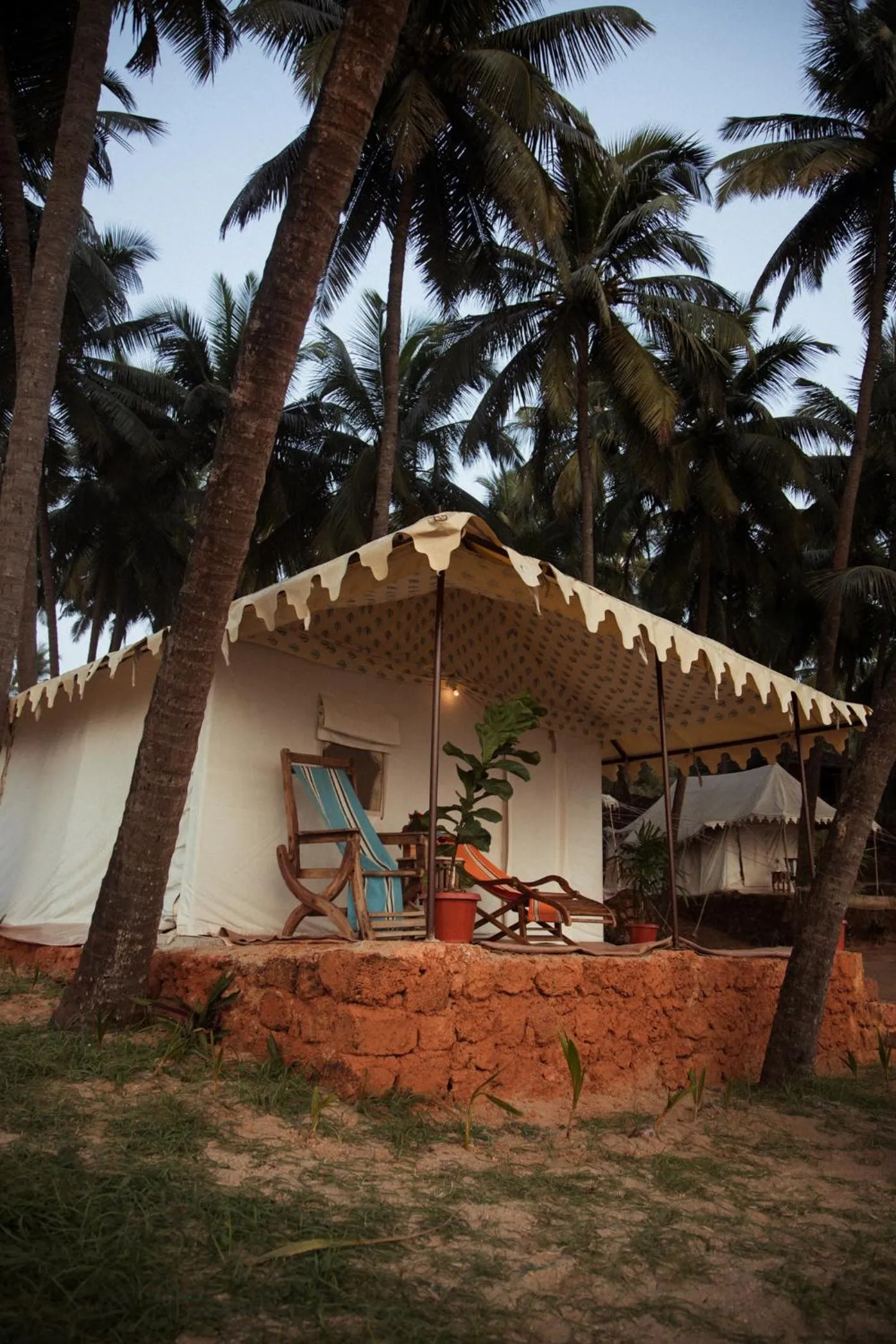 Property building in Soneca Cola