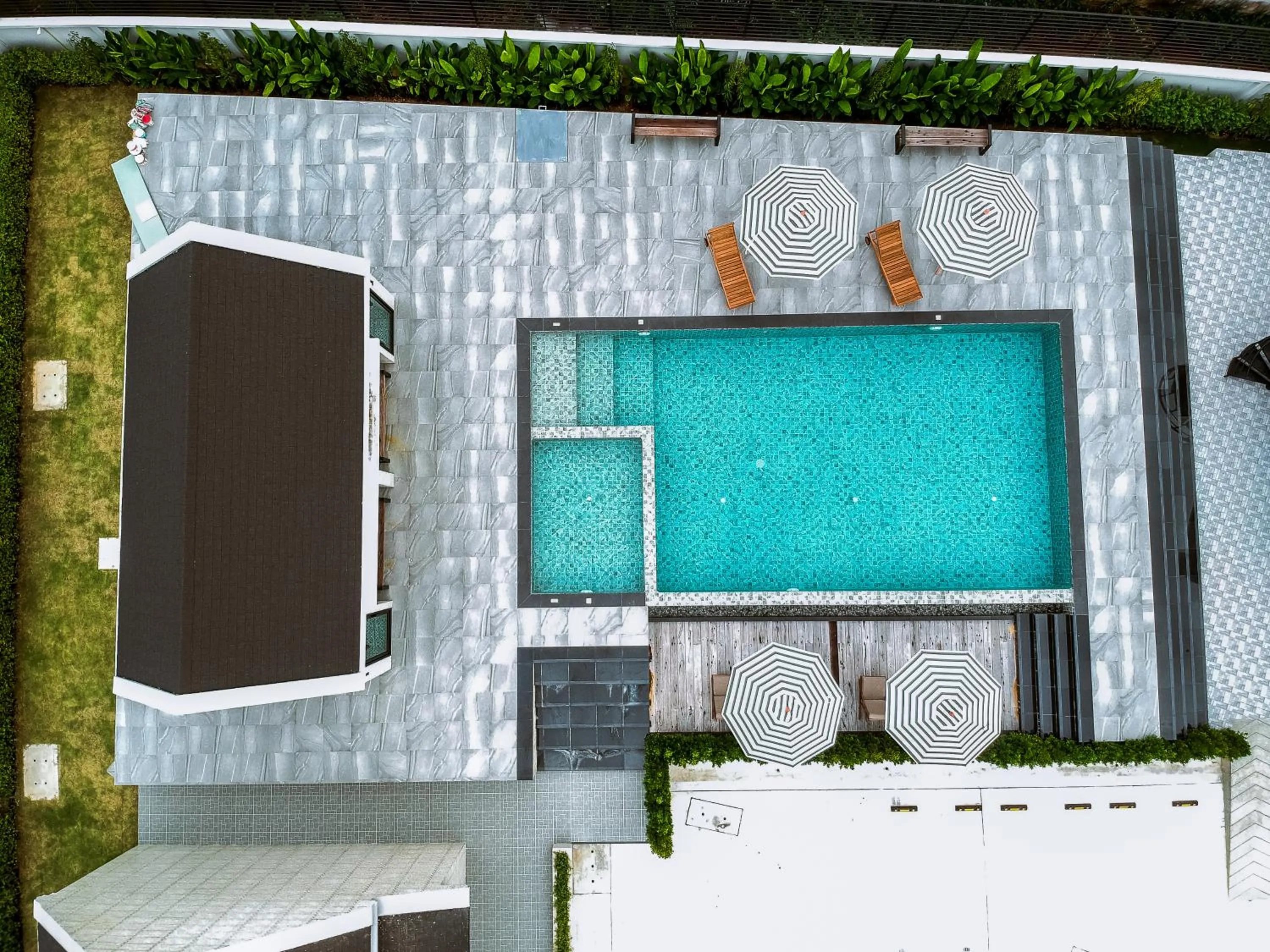 Swimming pool in Li CALLA Resort Trat