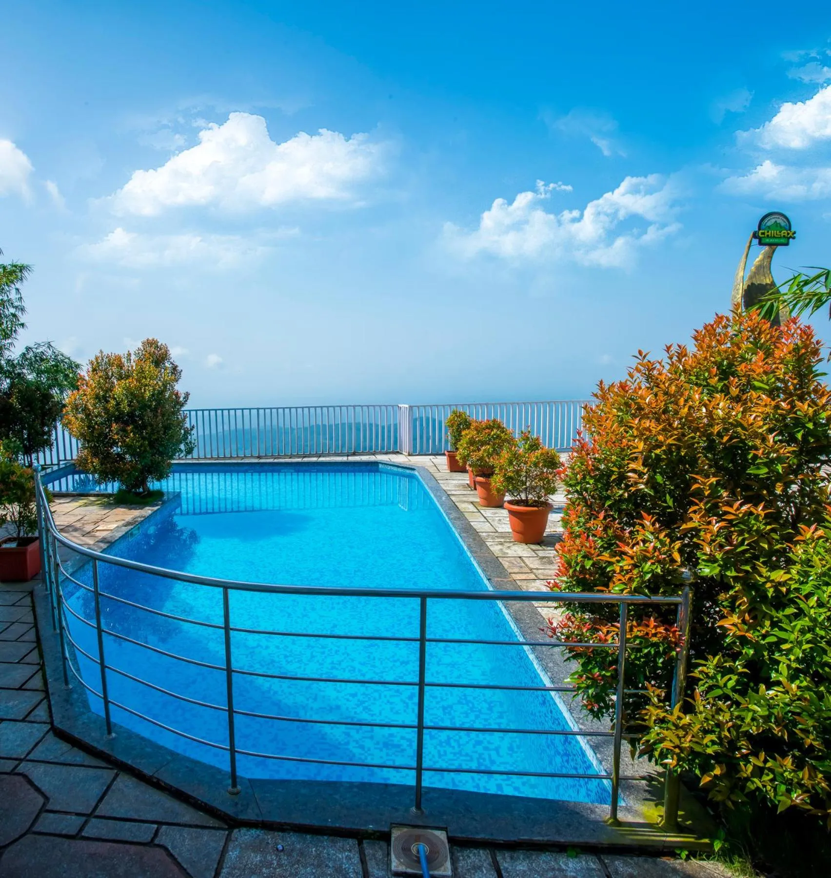 Swimming pool in CHILLAX Resorts Palakkayam THATTU