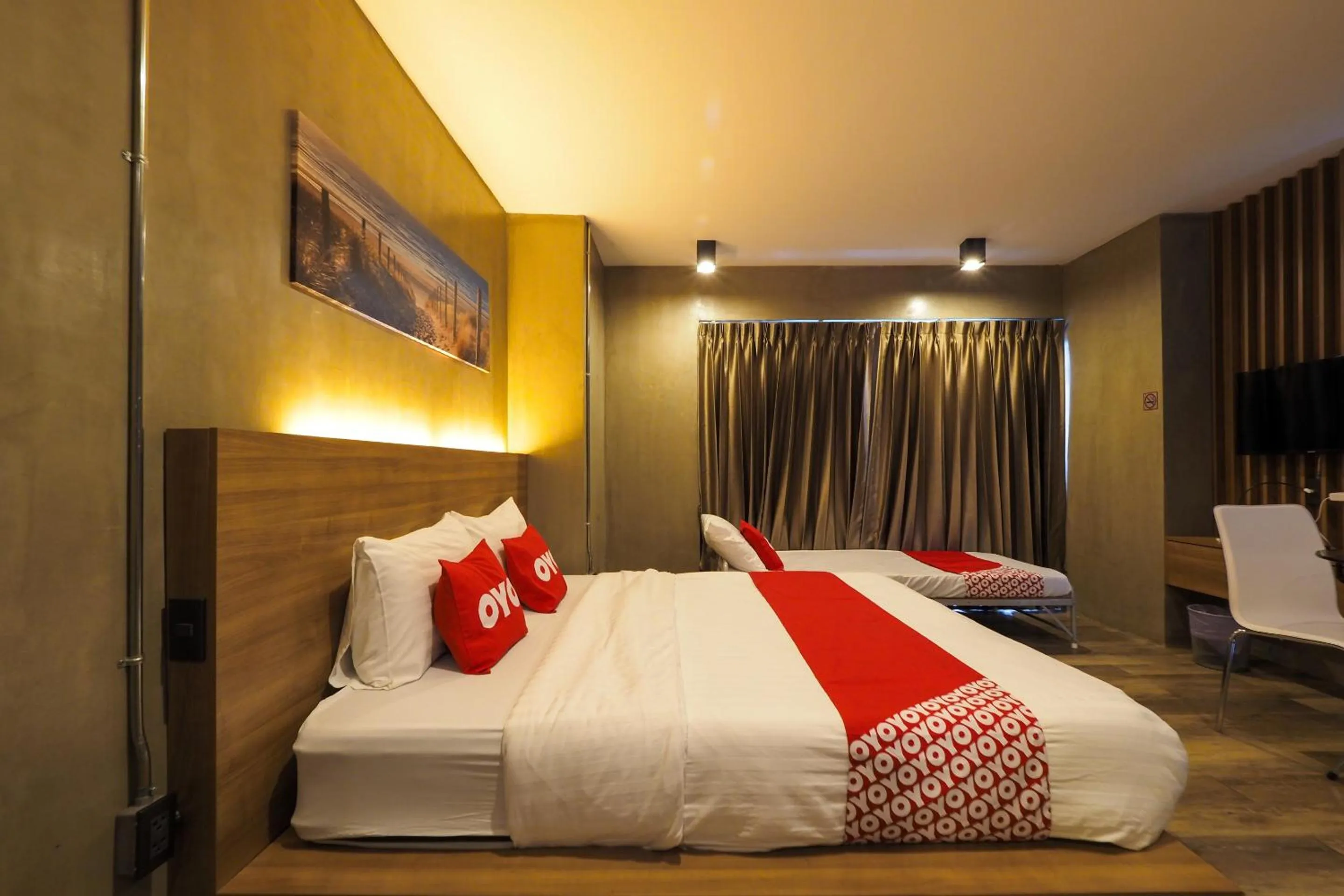 Superior Suite in OYO 75368 Demadre Resort