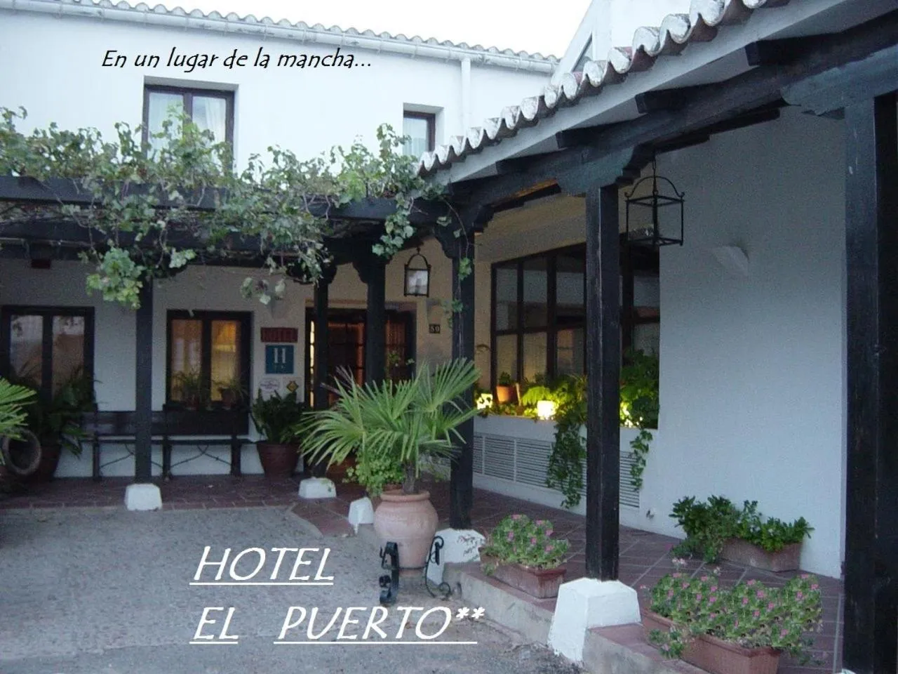 Facade/entrance in Hotel El Puerto