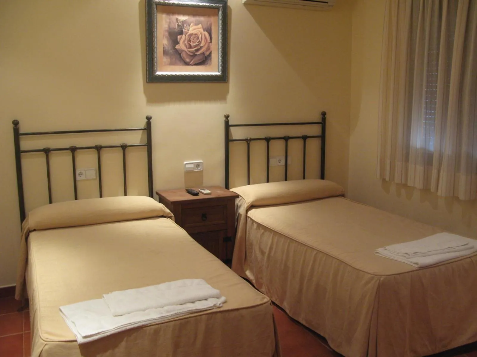 Decorative detail, Bed in Hotel El Puerto