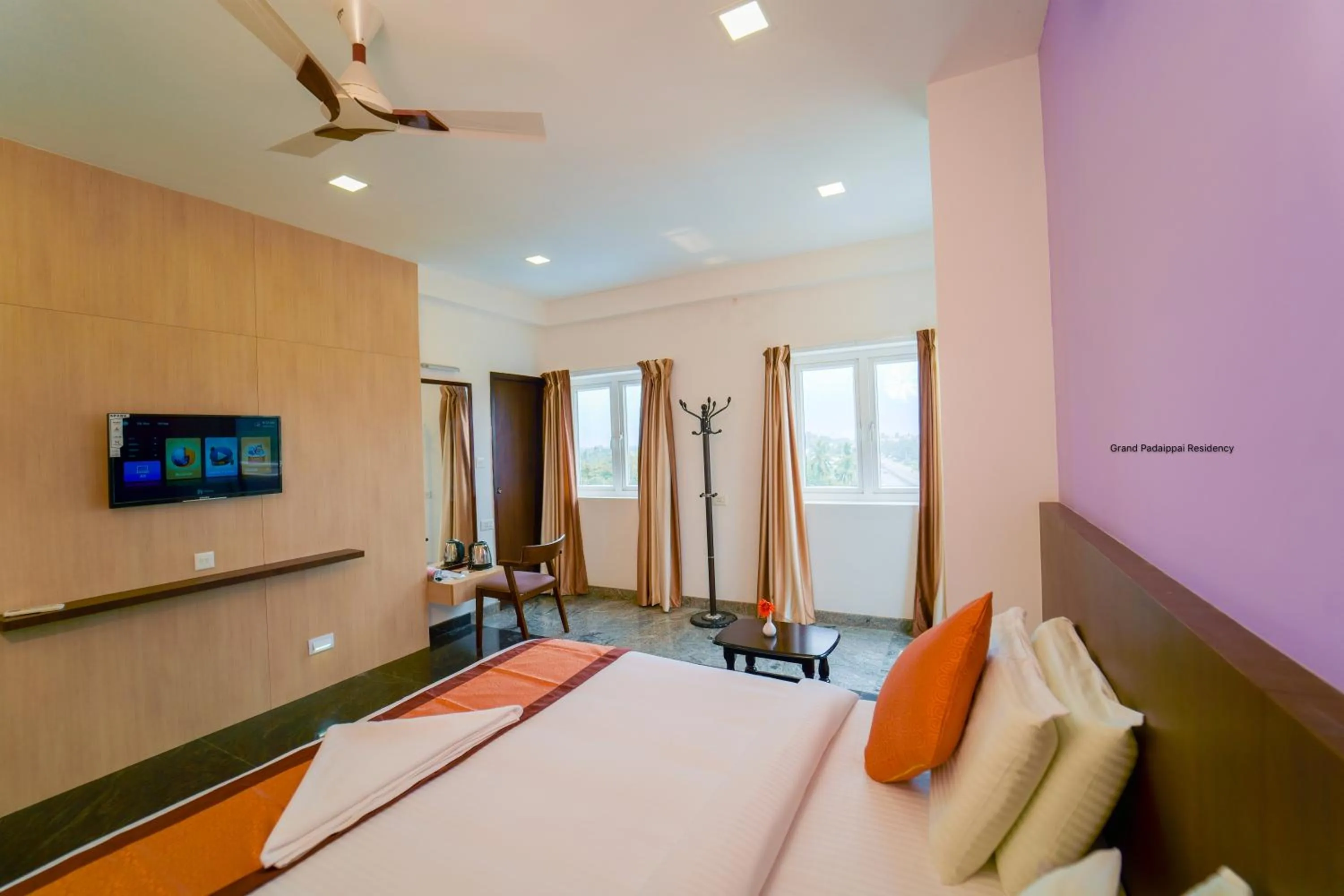 Photo of the whole room, Bed in Grand Padappai Residency - GPR