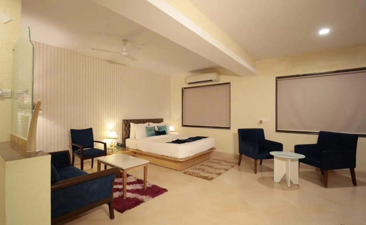 Bed in Meritas Seawind Beach Resort, Shrivardhan