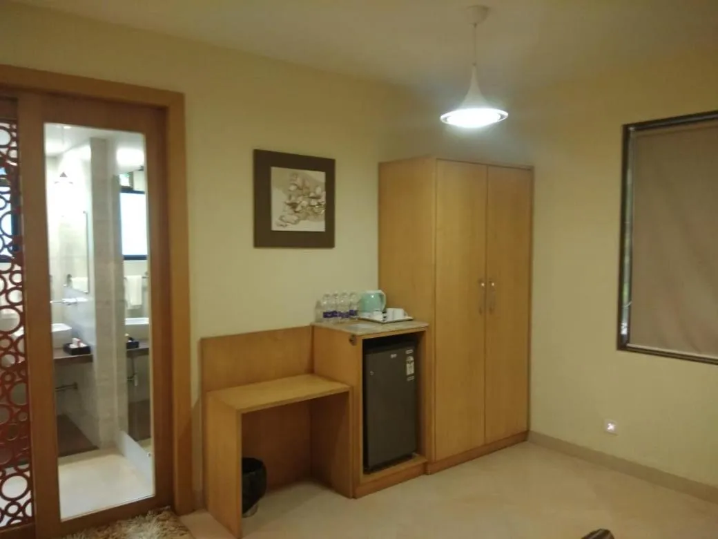 Meritas Seawind Beach Resort, Shrivardhan