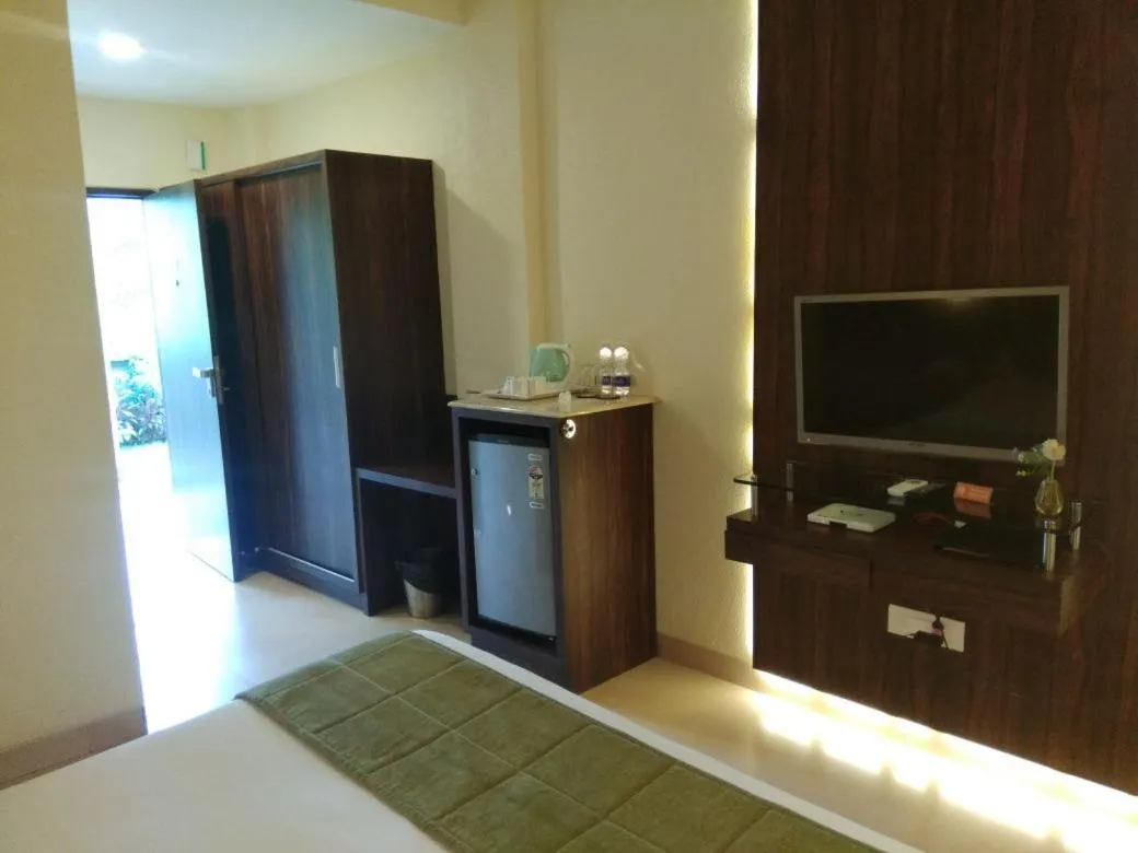 Bed in Meritas Seawind Beach Resort, Shrivardhan