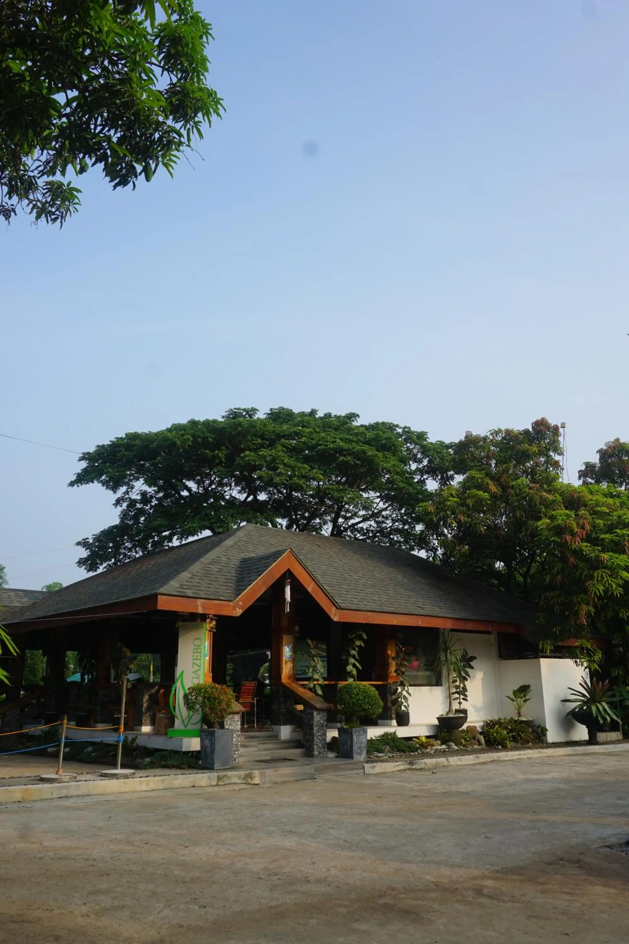 Restaurant/places to eat in Floating Sanctuary Resort powered by Cocotel