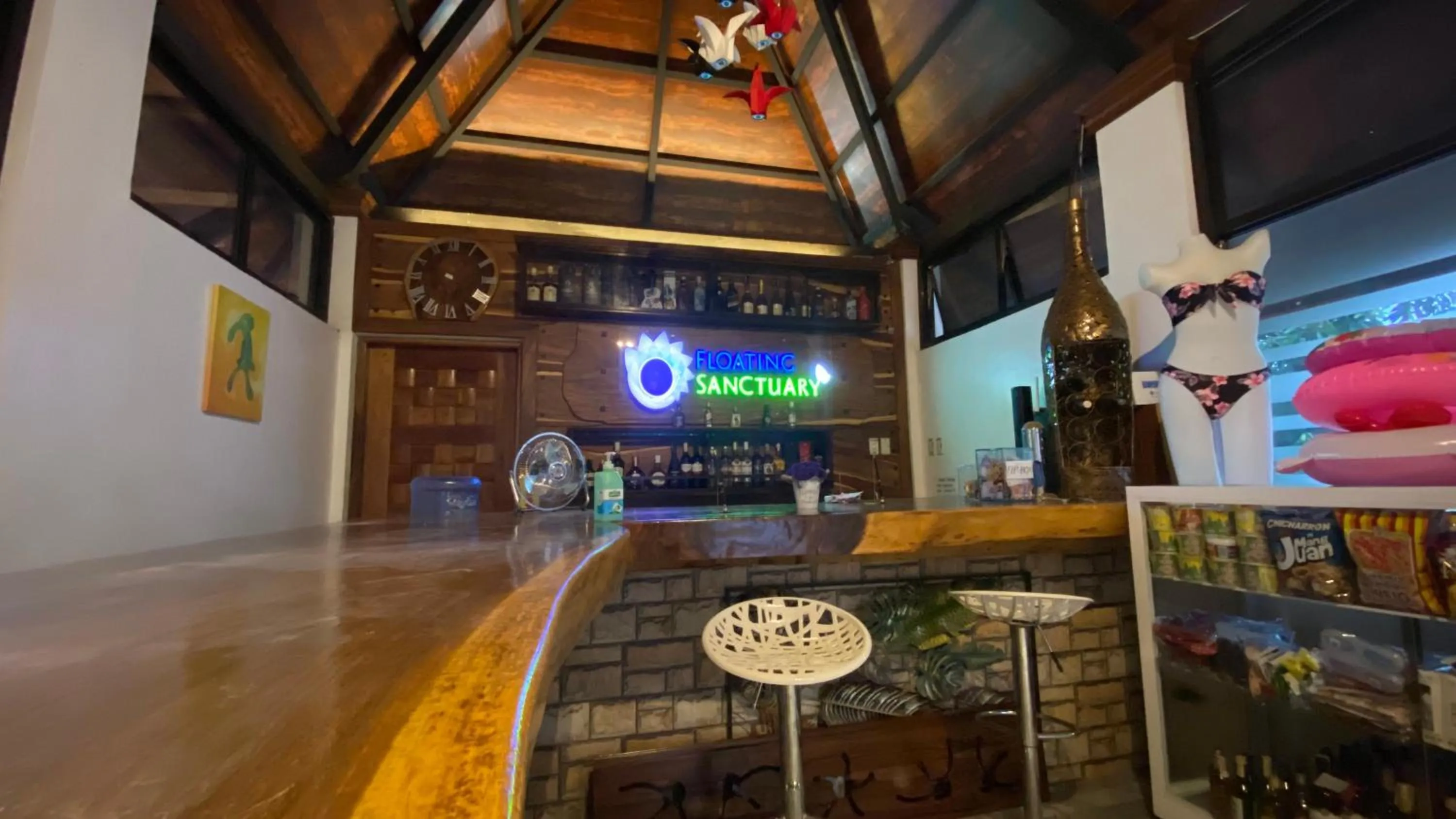 Lounge or bar in Floating Sanctuary Resort powered by Cocotel