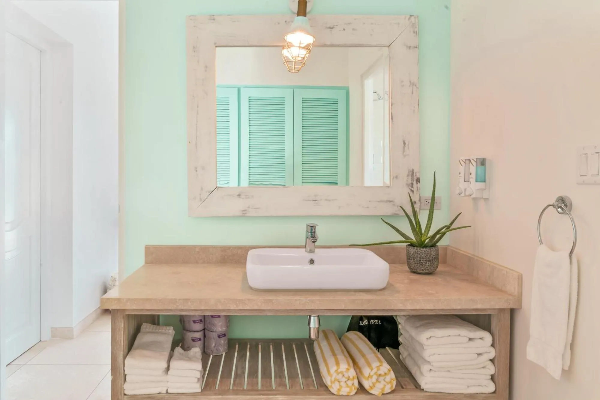 Shower in Boardwalk Boutique Hotel Aruba - Adults Only