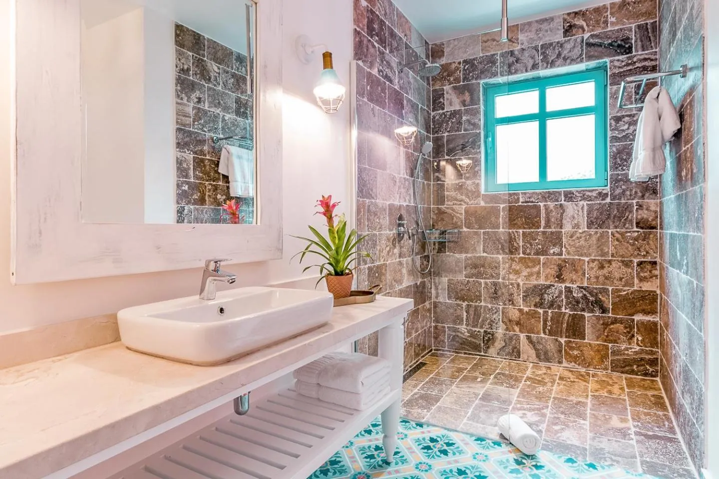 Shower in Boardwalk Boutique Hotel Aruba - Adults Only