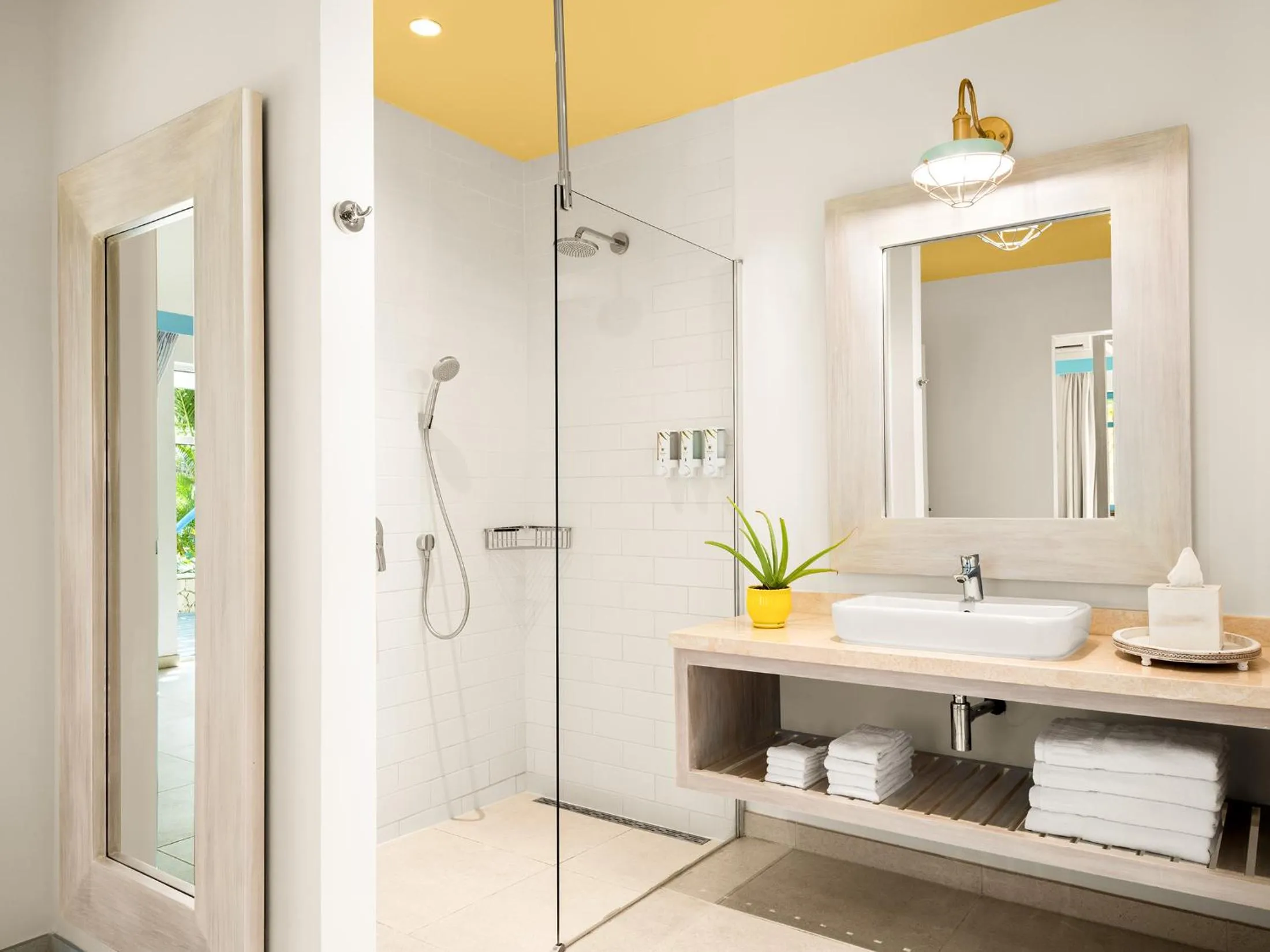 Shower in Boardwalk Boutique Hotel Aruba - Adults Only