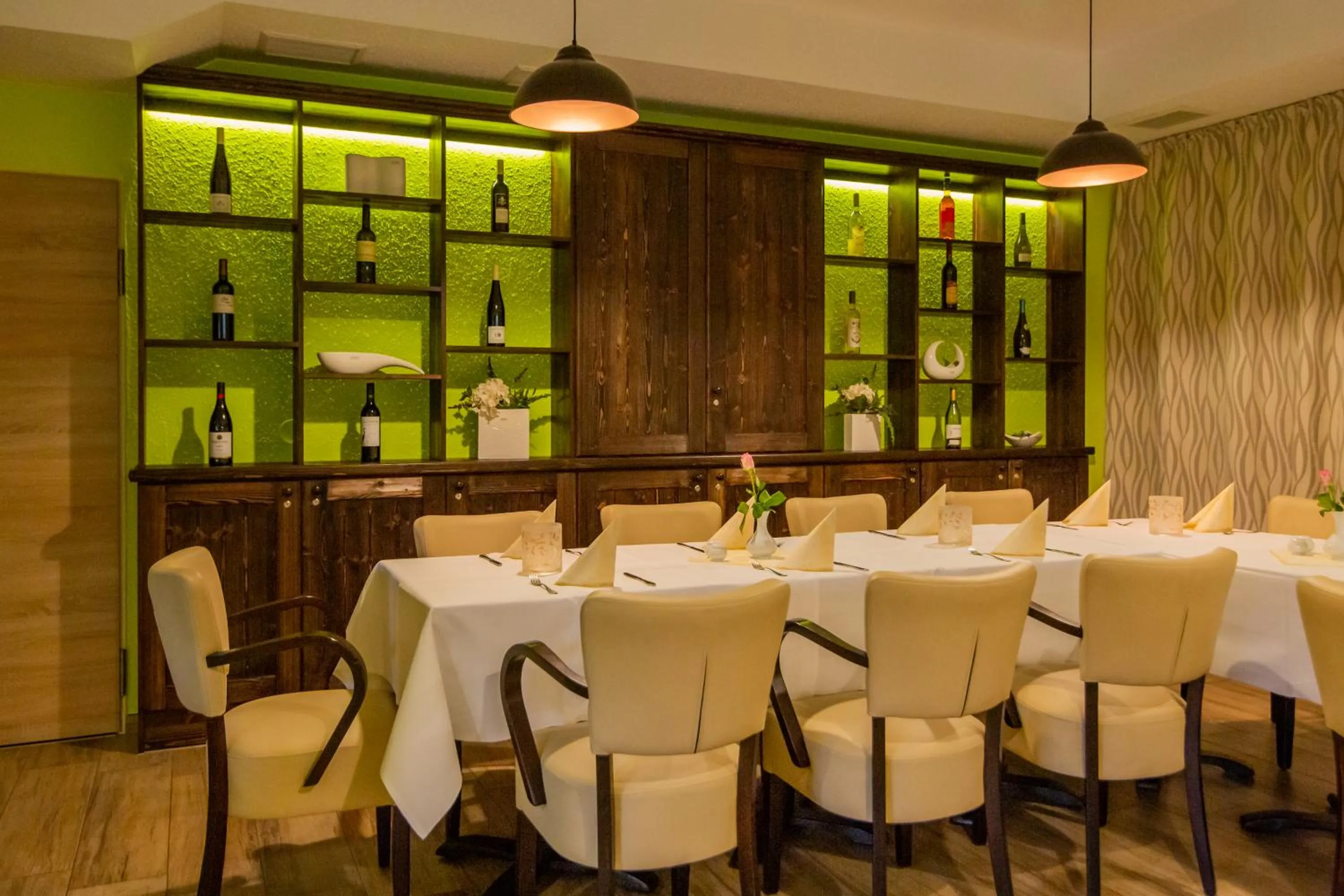 Restaurant/places to eat in Berggasthof Götzinger Höhe