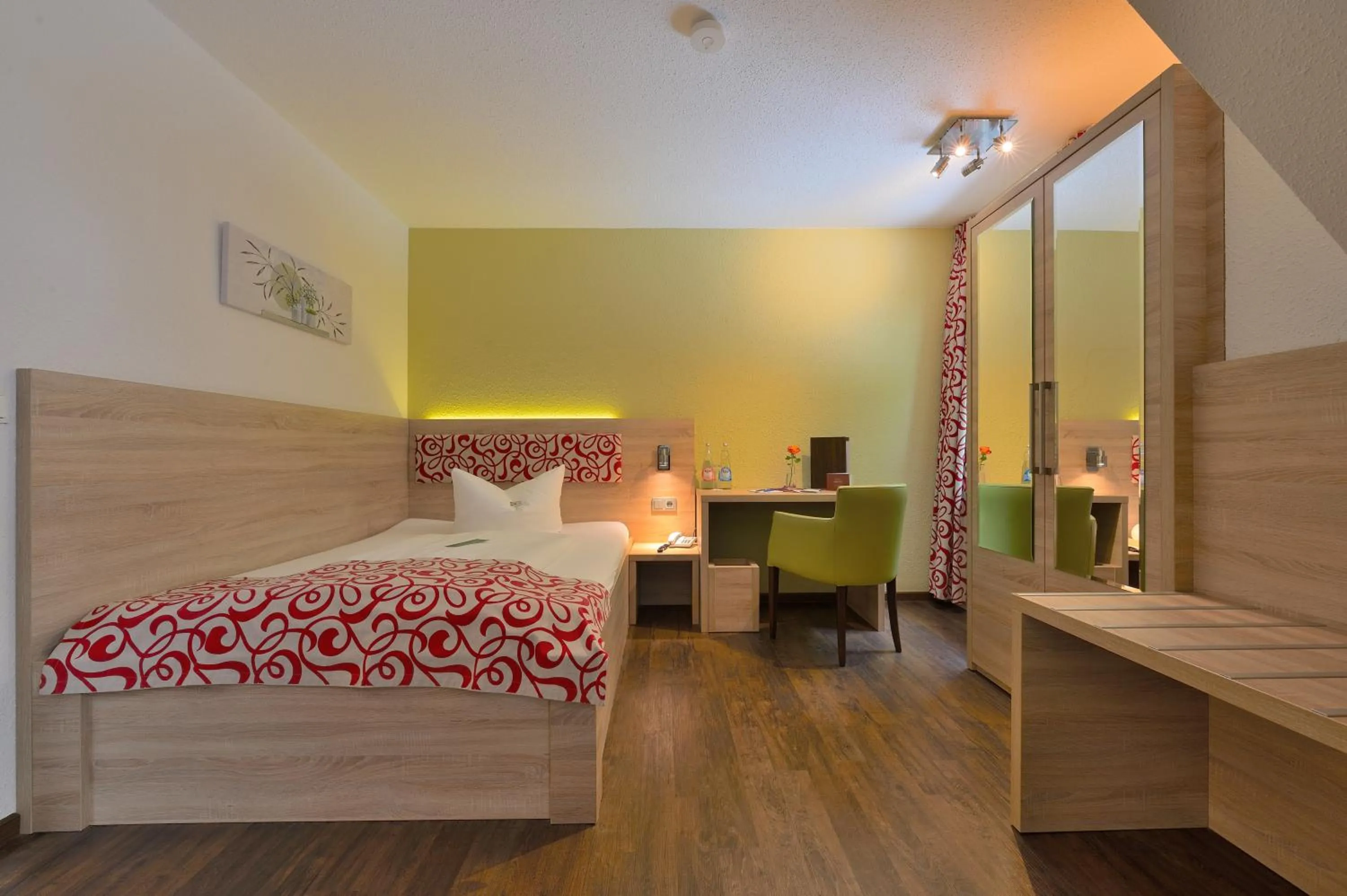 Bed in Berggasthof Götzinger Höhe