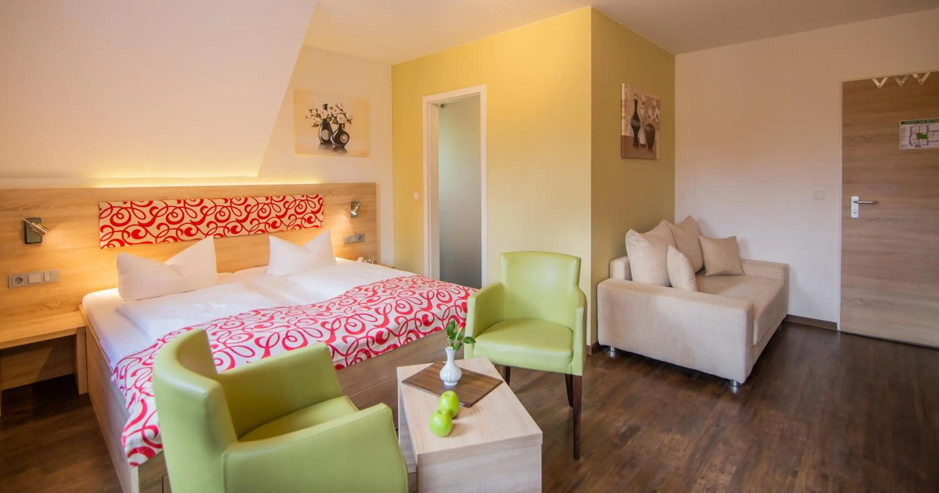 Photo of the whole room in Berggasthof Götzinger Höhe