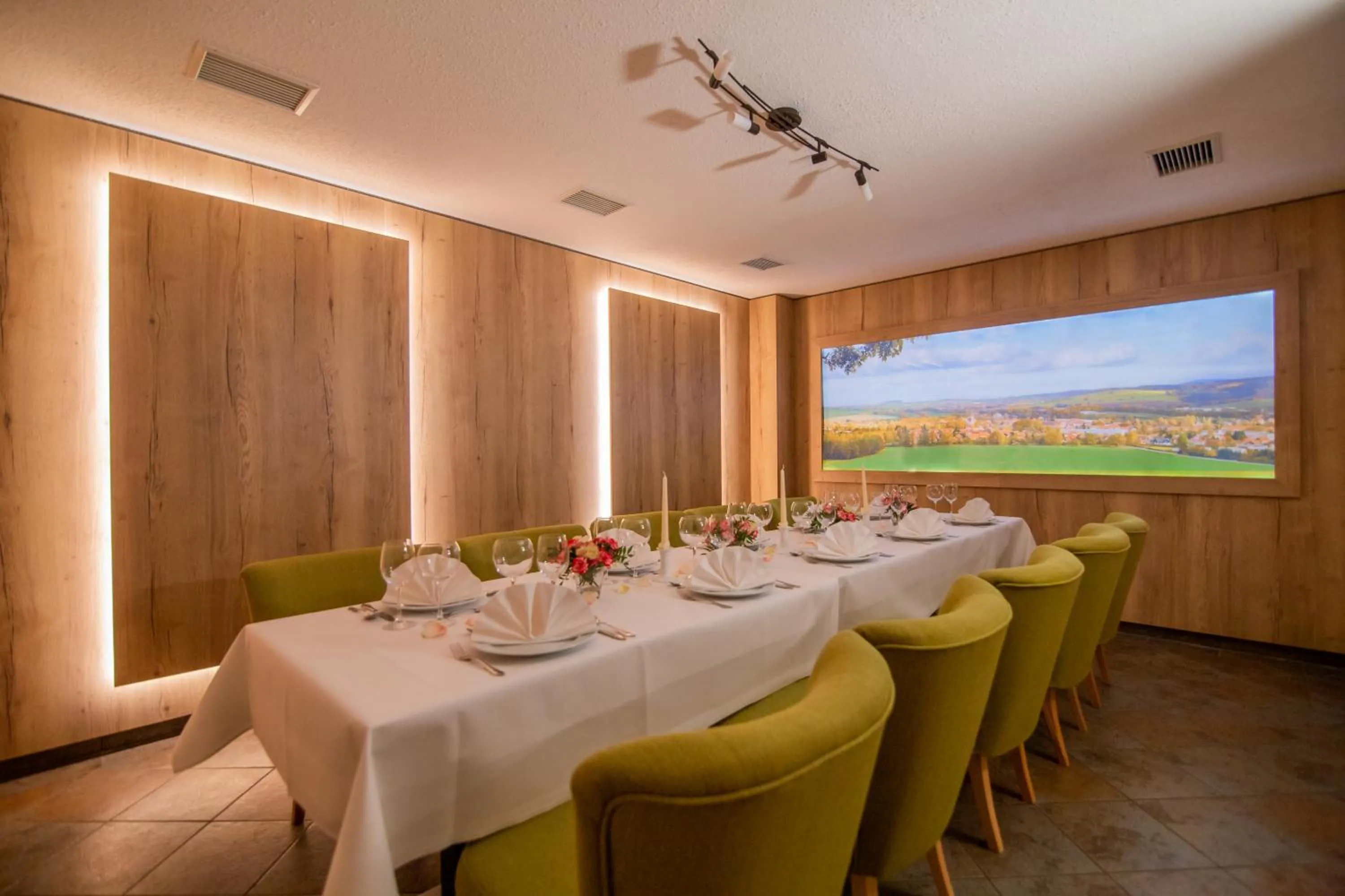 Restaurant/places to eat in Berggasthof Götzinger Höhe