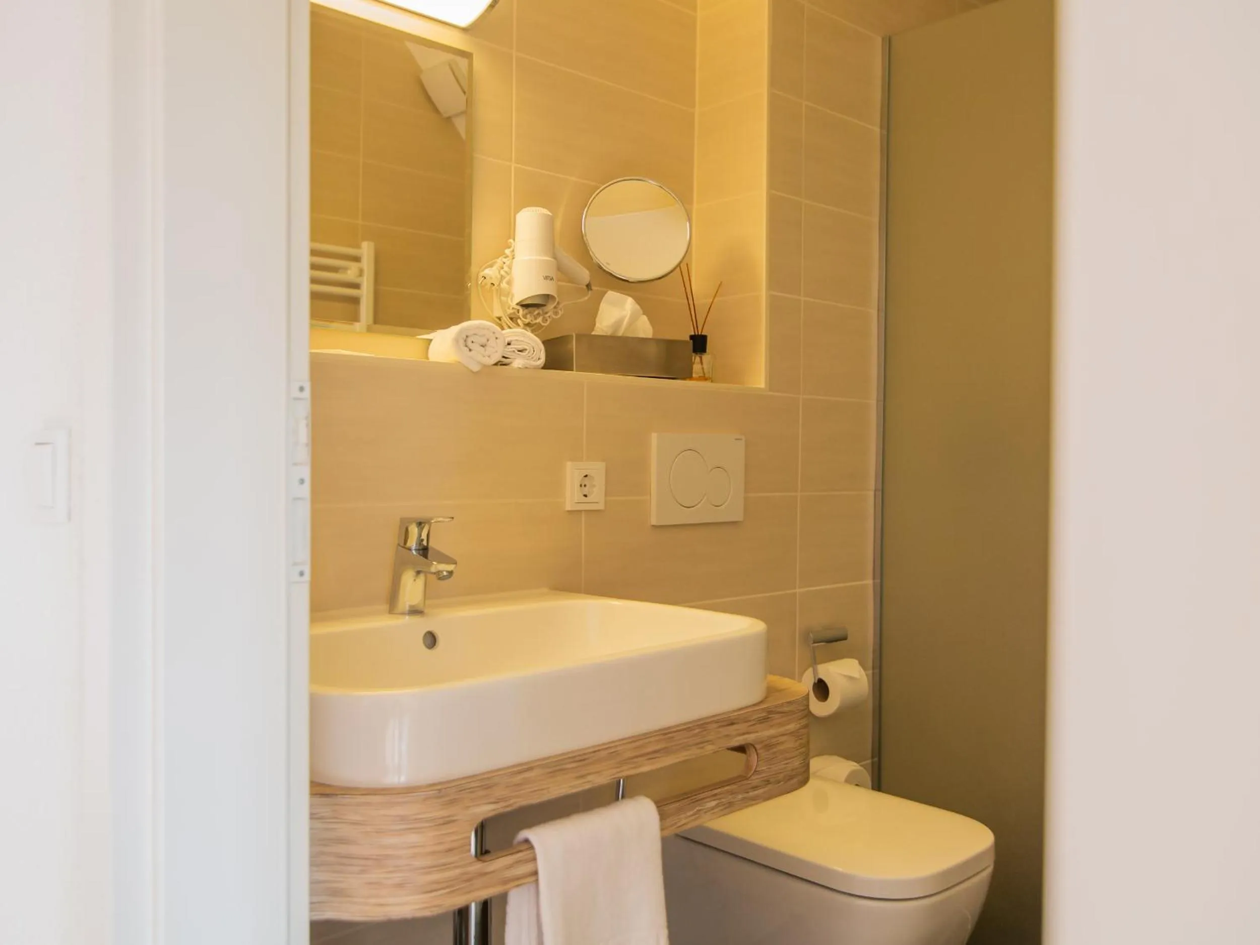 Bathroom in Berggasthof Götzinger Höhe