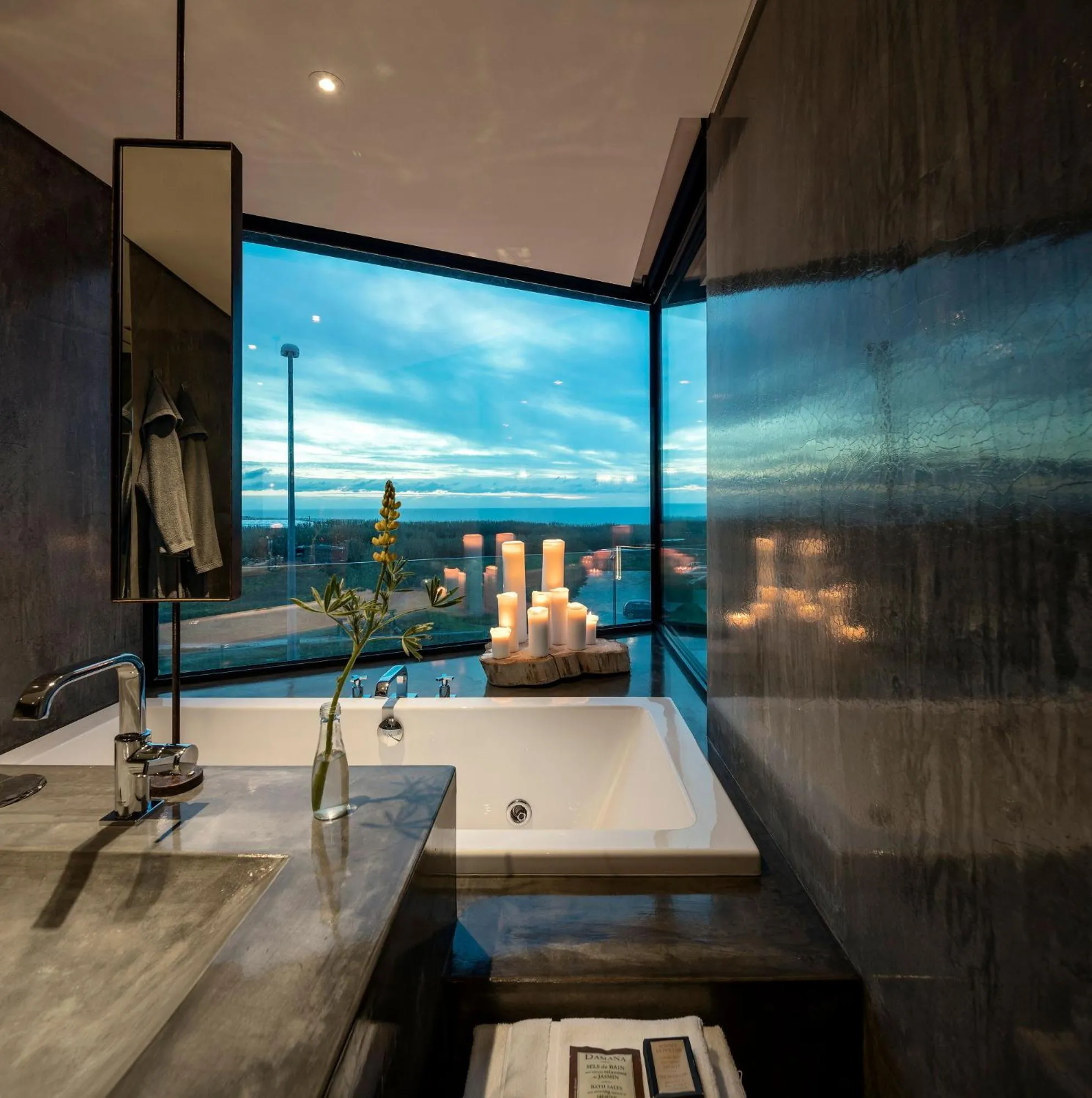 Bathroom in Areias do Seixo Villas