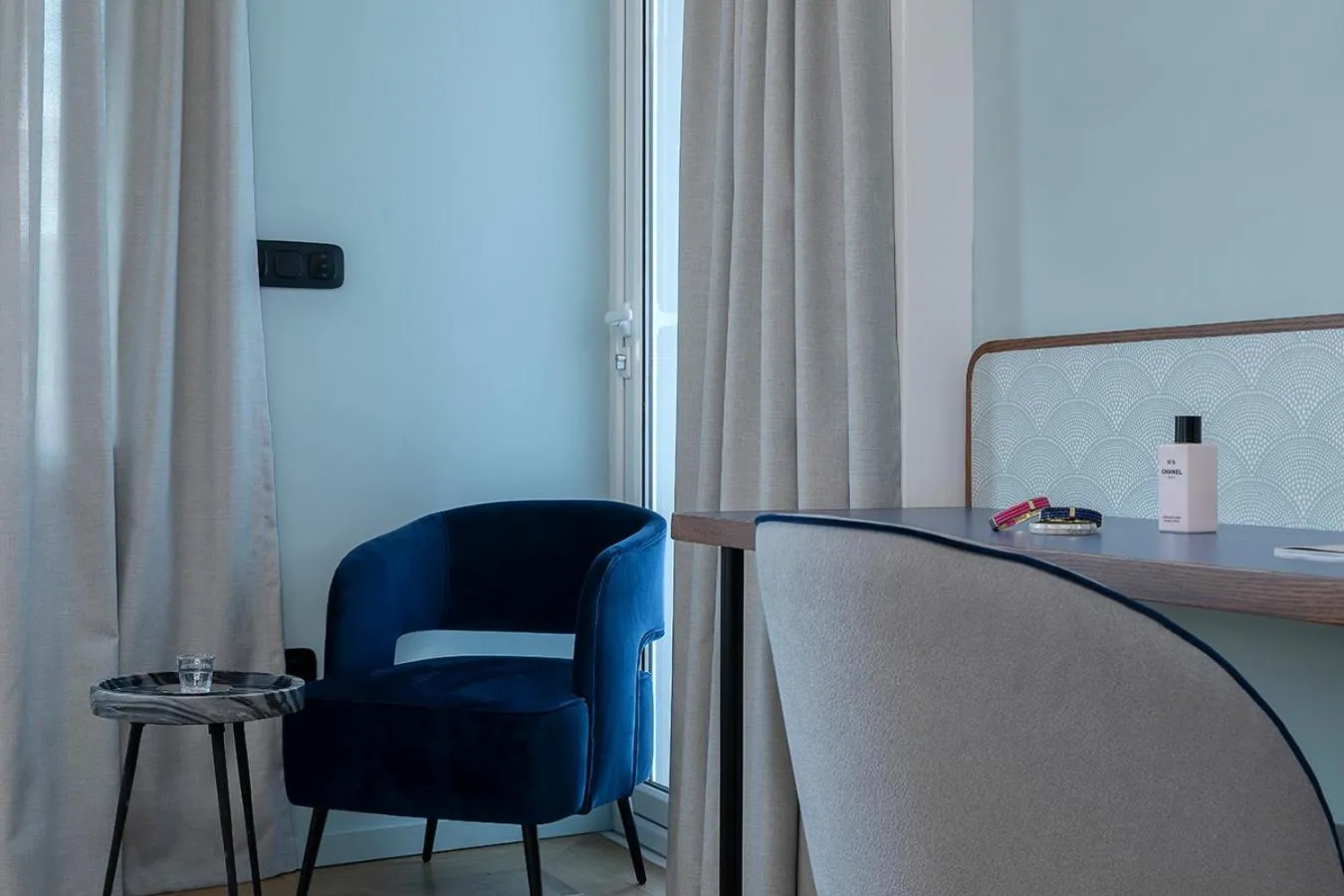 Seating area in Acro Urban Suites