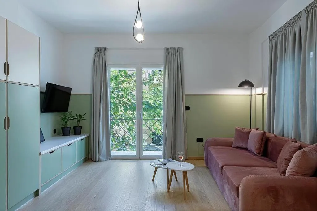 TV and multimedia in Acro Urban Suites