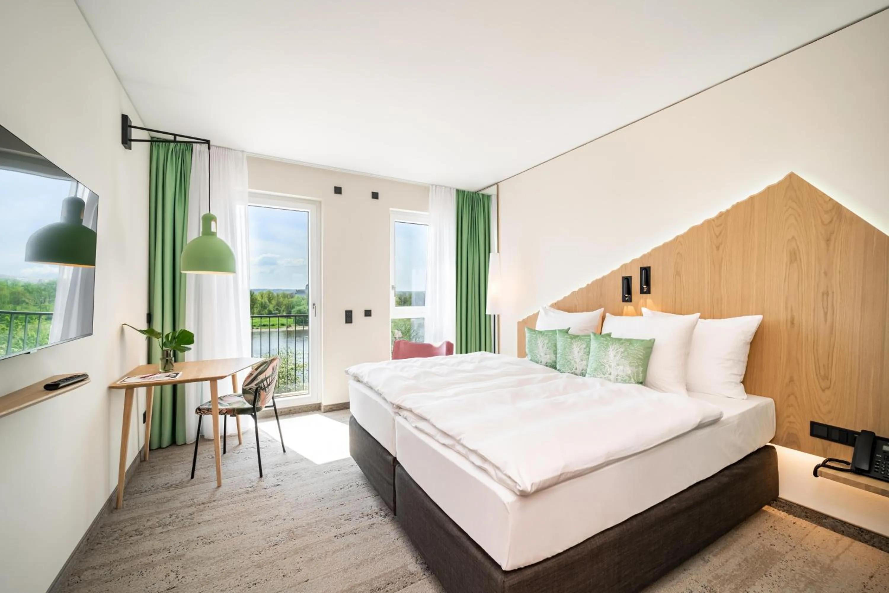 TV and multimedia, Bed in ARCOTEL HafenCity Dresden