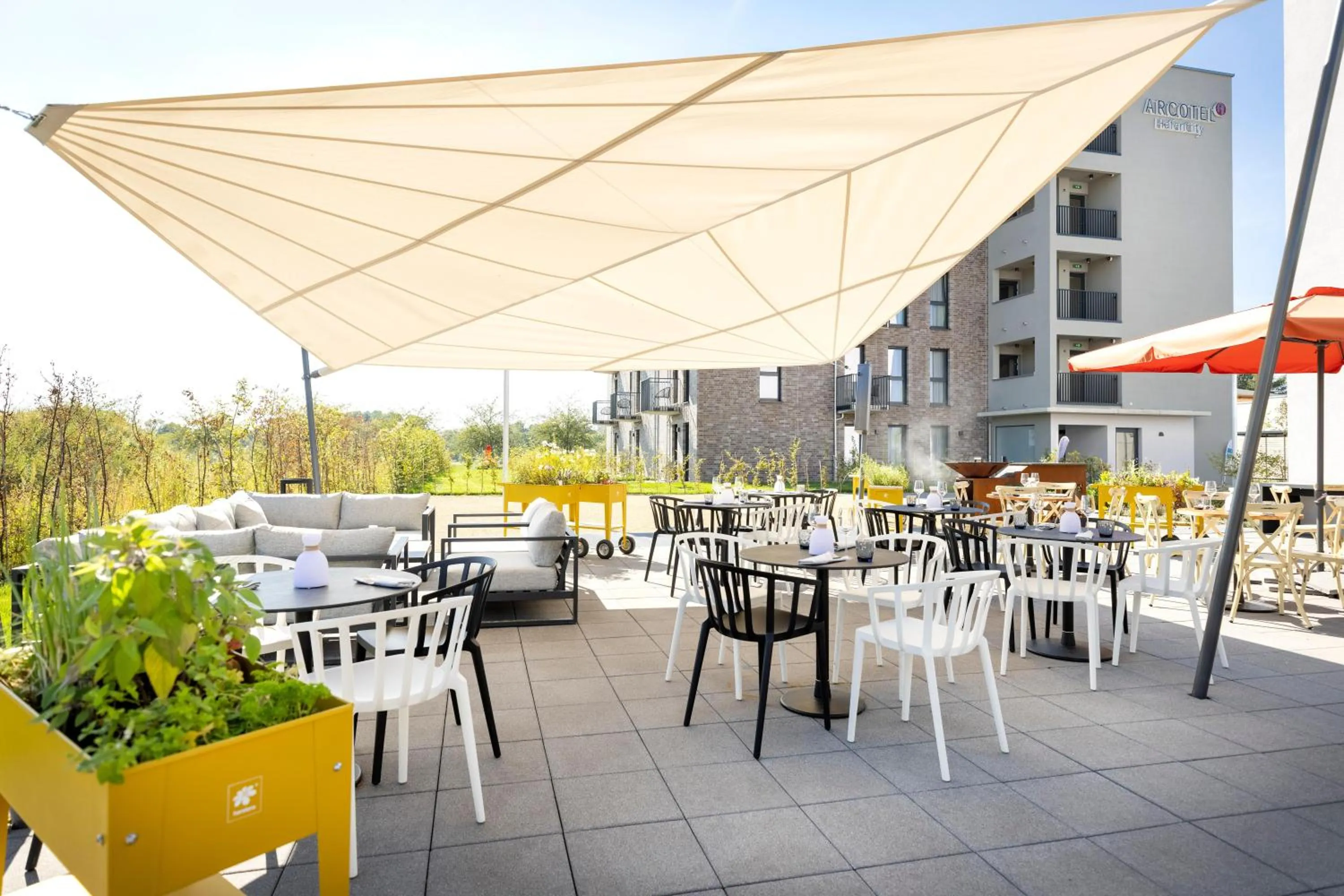 Restaurant/places to eat in ARCOTEL HafenCity Dresden