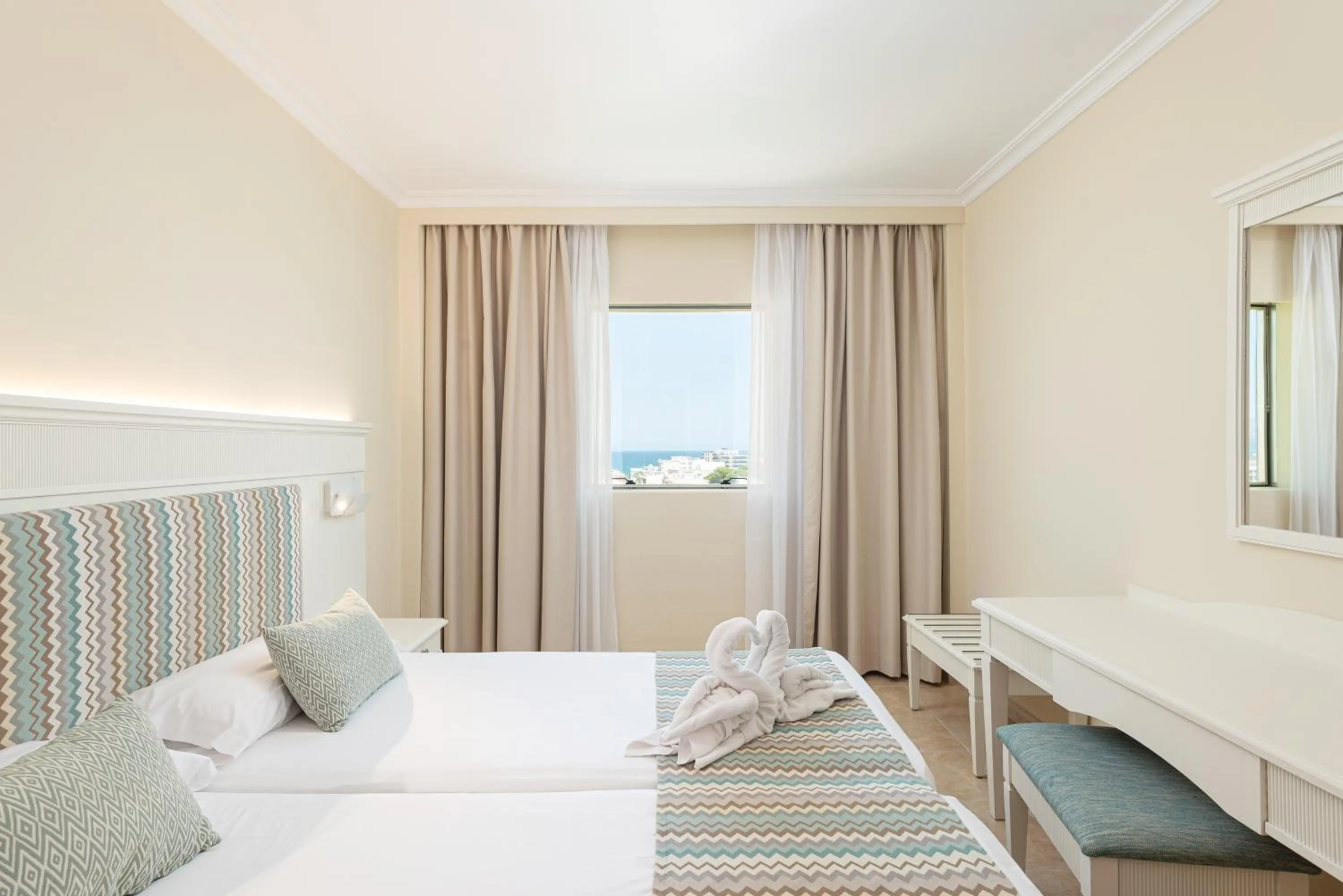 Bedroom, Bed in Can Picafort Palace