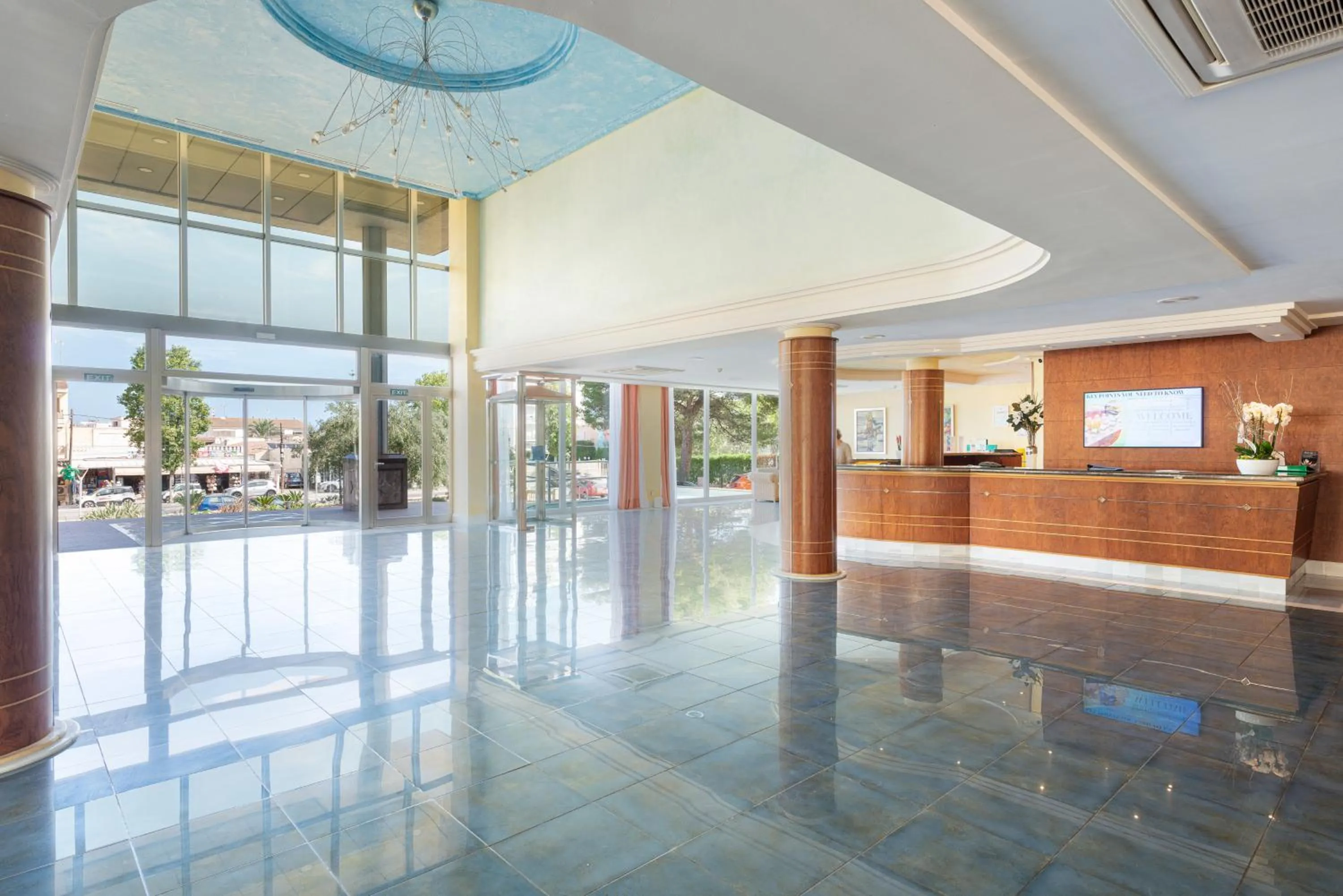 Lobby or reception in Can Picafort Palace