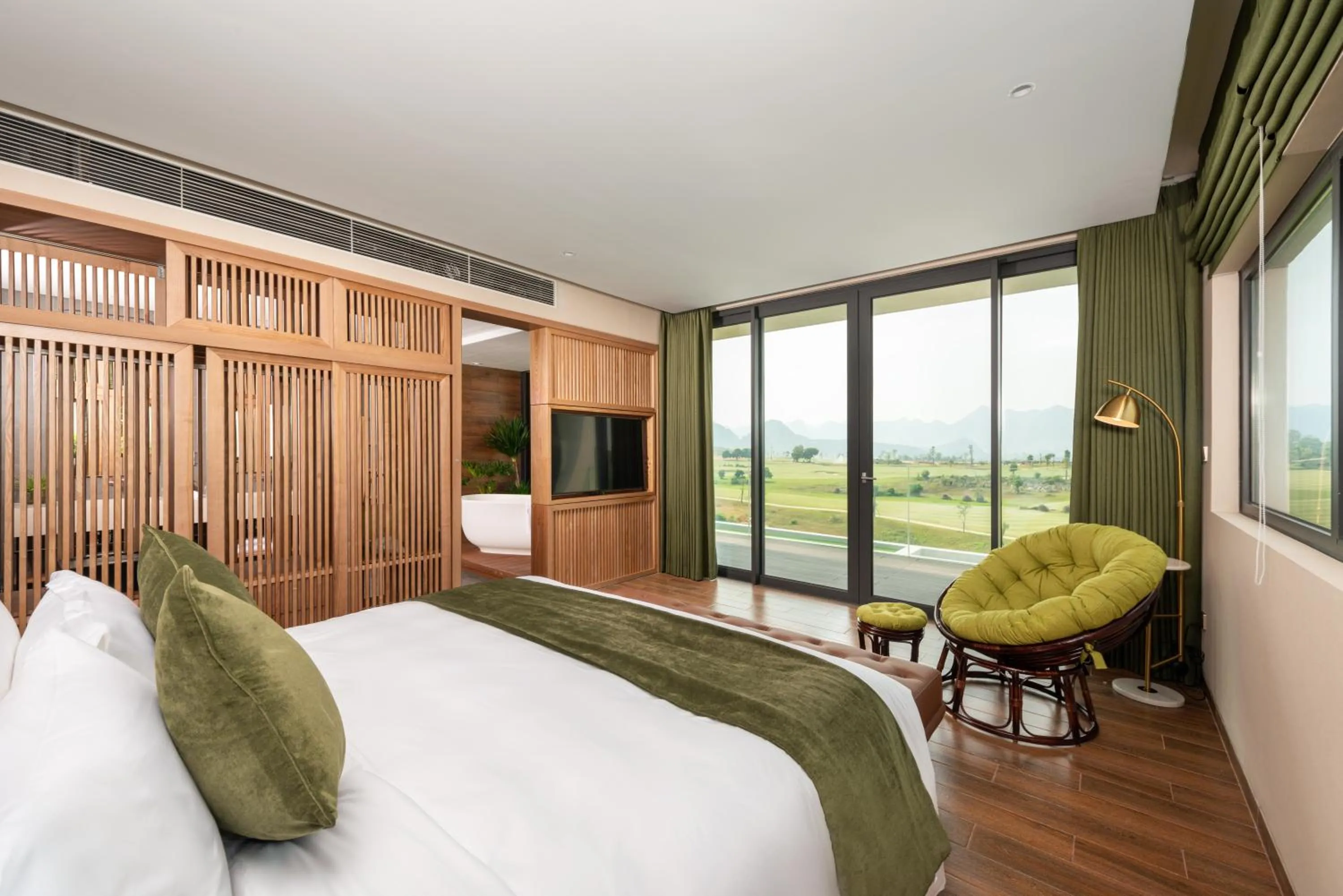 Bed in The Five Resort & Golf Hoang Gia Ninh Binh