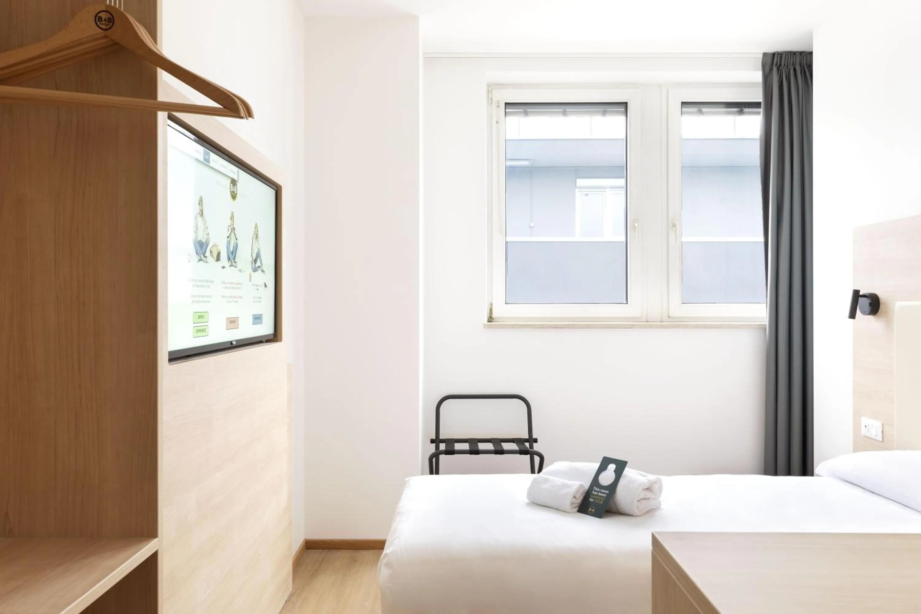 Photo of the whole room, Bed in B&B Hotel Bolzano