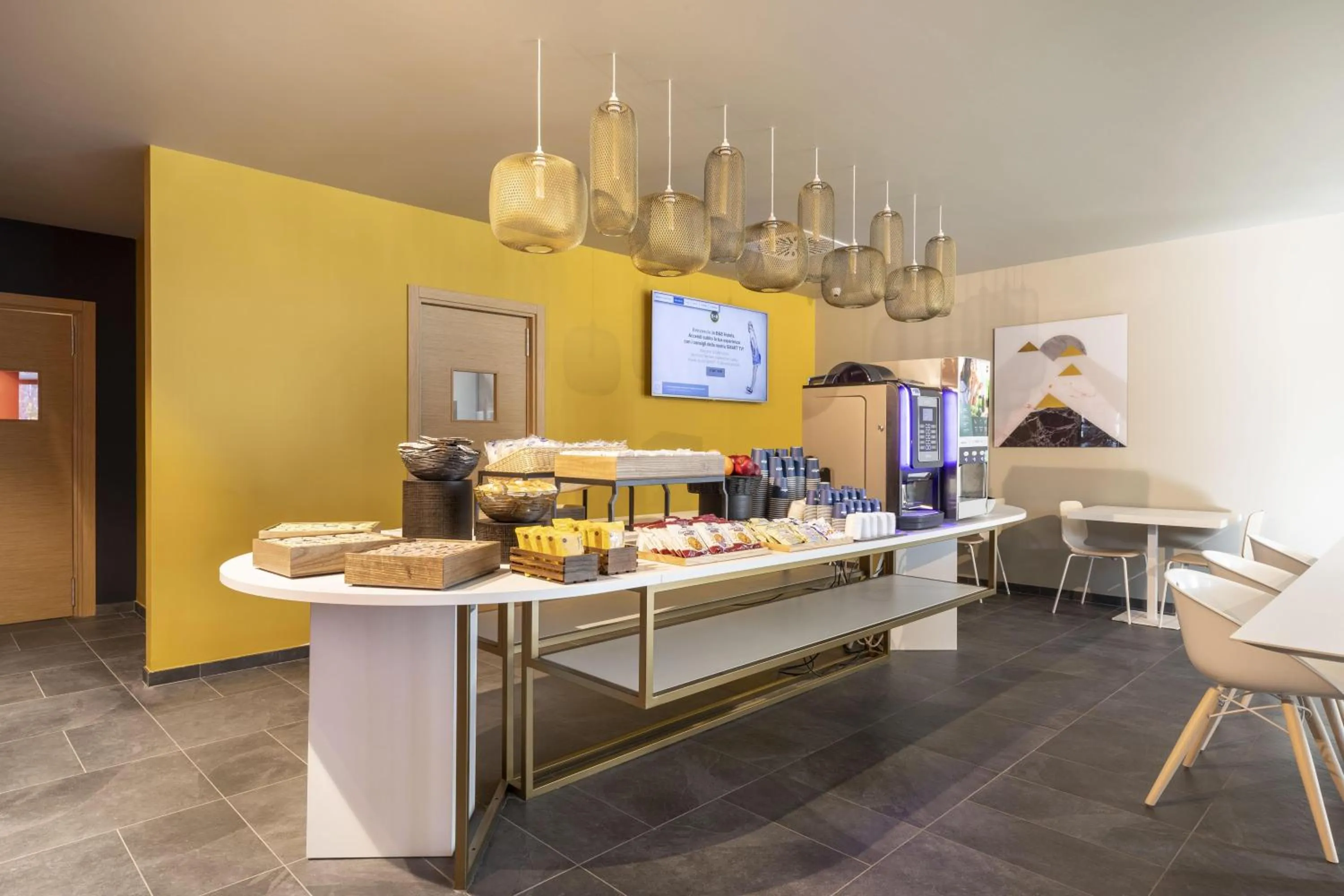 Restaurant/places to eat in B&B Hotel Bolzano