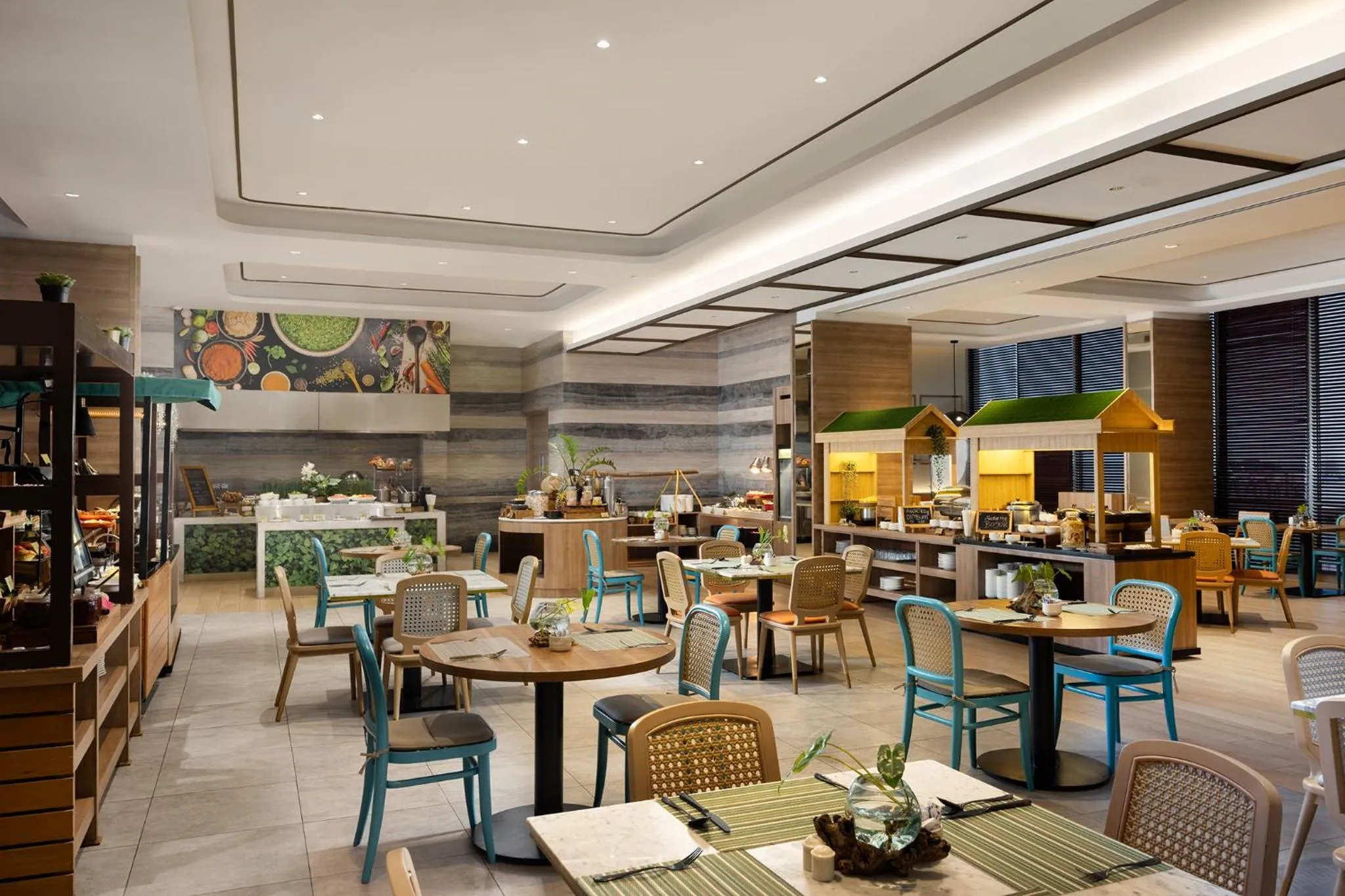 Restaurant/places to eat in Hilton Garden Inn Jakarta Taman Palem