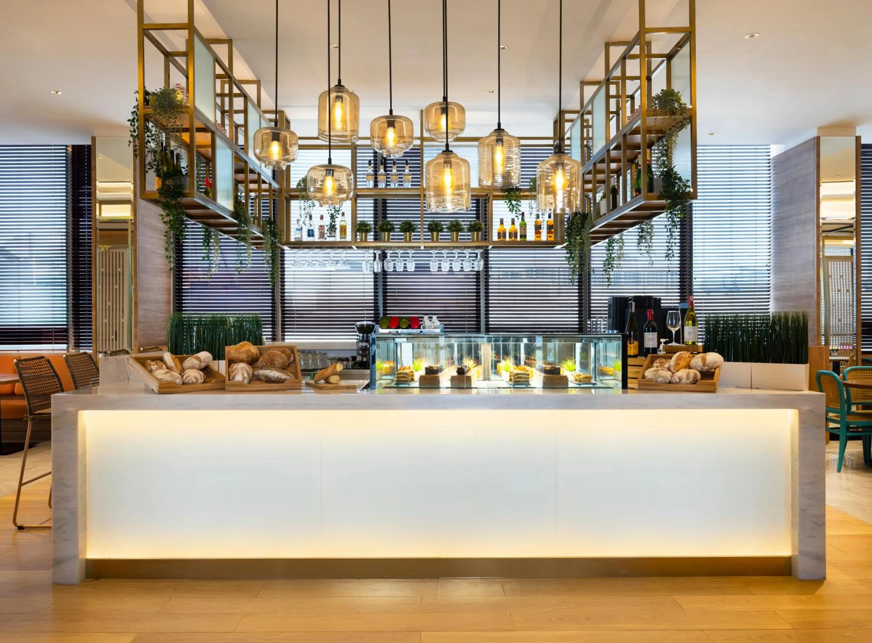 Restaurant/places to eat in Hilton Garden Inn Jakarta Taman Palem