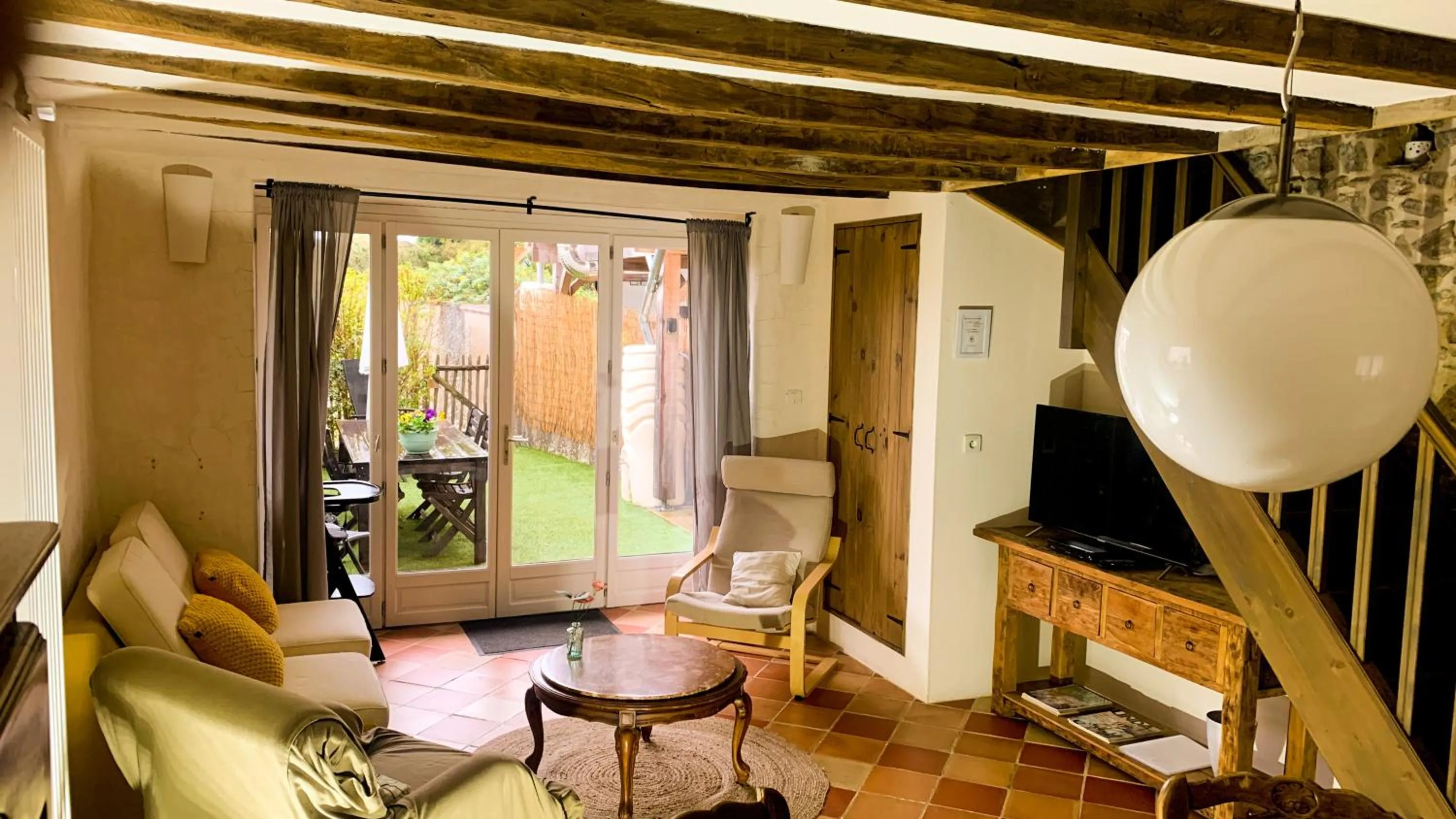 TV and multimedia in A L'Ombre Du Marronnier GITES