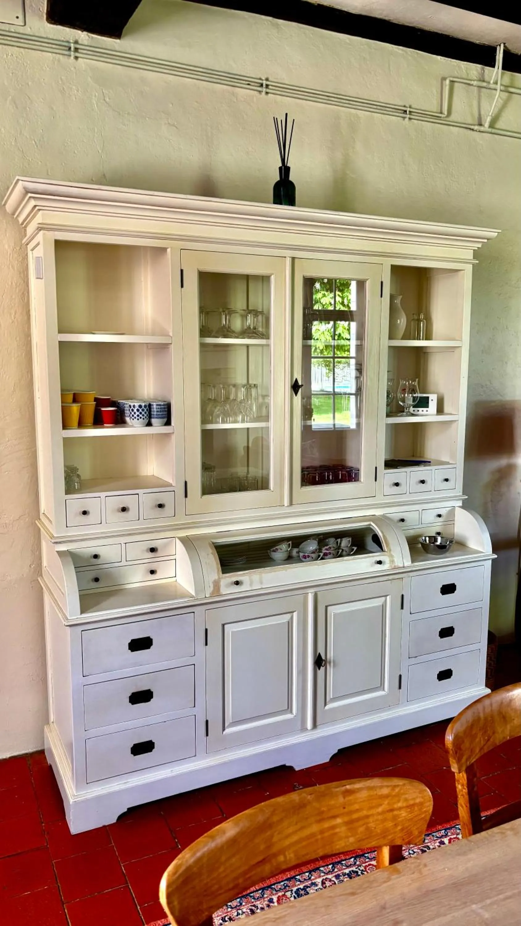 Dining area in A L'Ombre Du Marronnier GITES