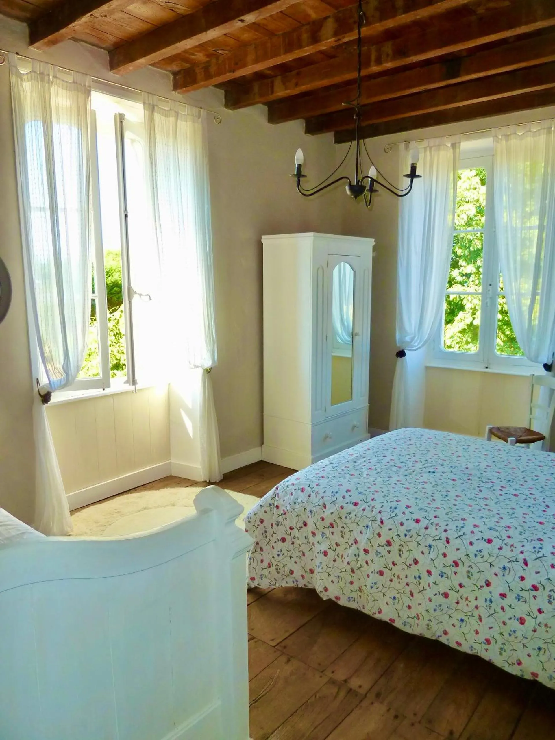 Bedroom, Bed in A L'Ombre Du Marronnier GITES