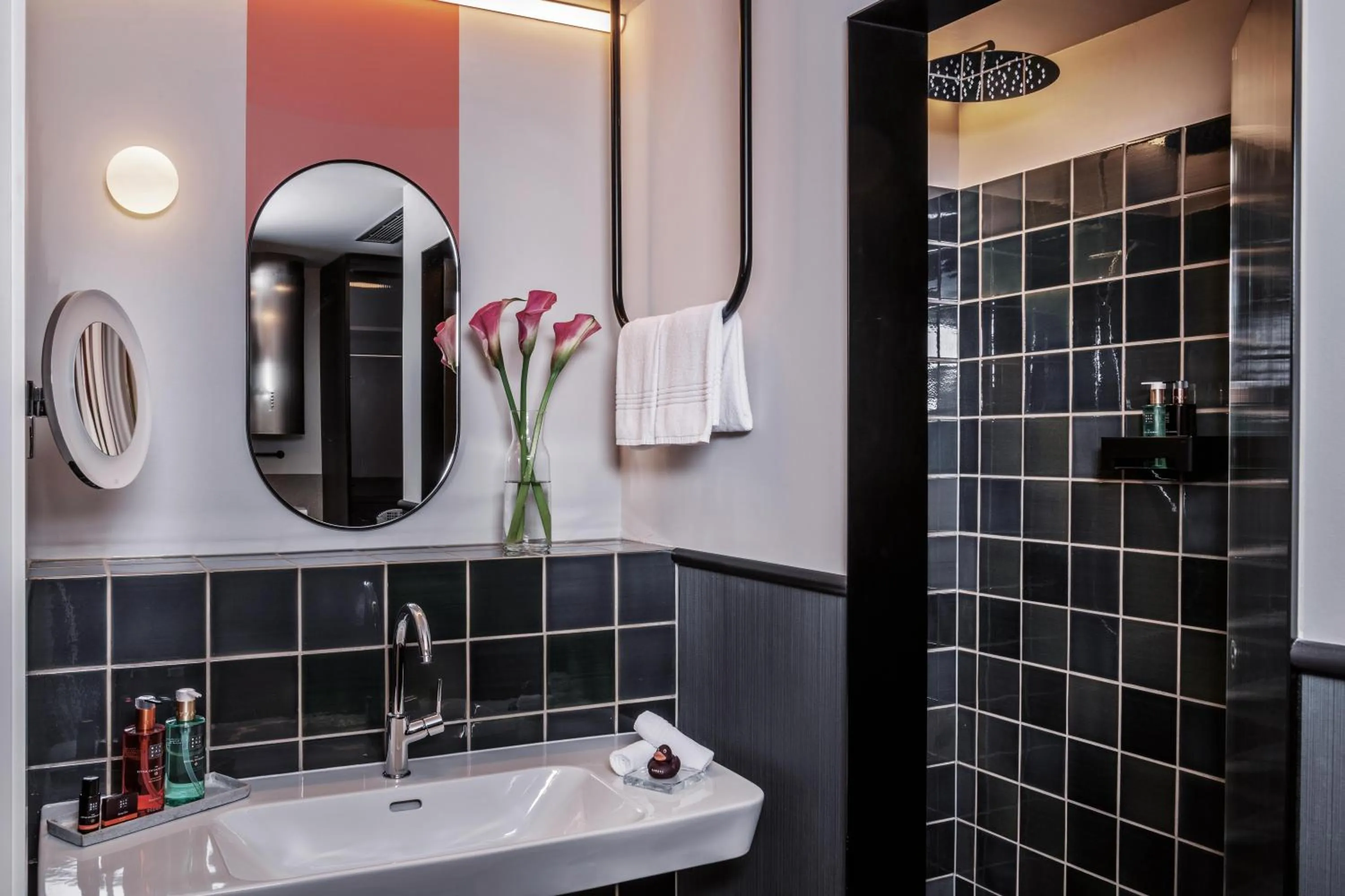 Shower in Sorell Boutique-Hotel City Weissenstein St Gallen